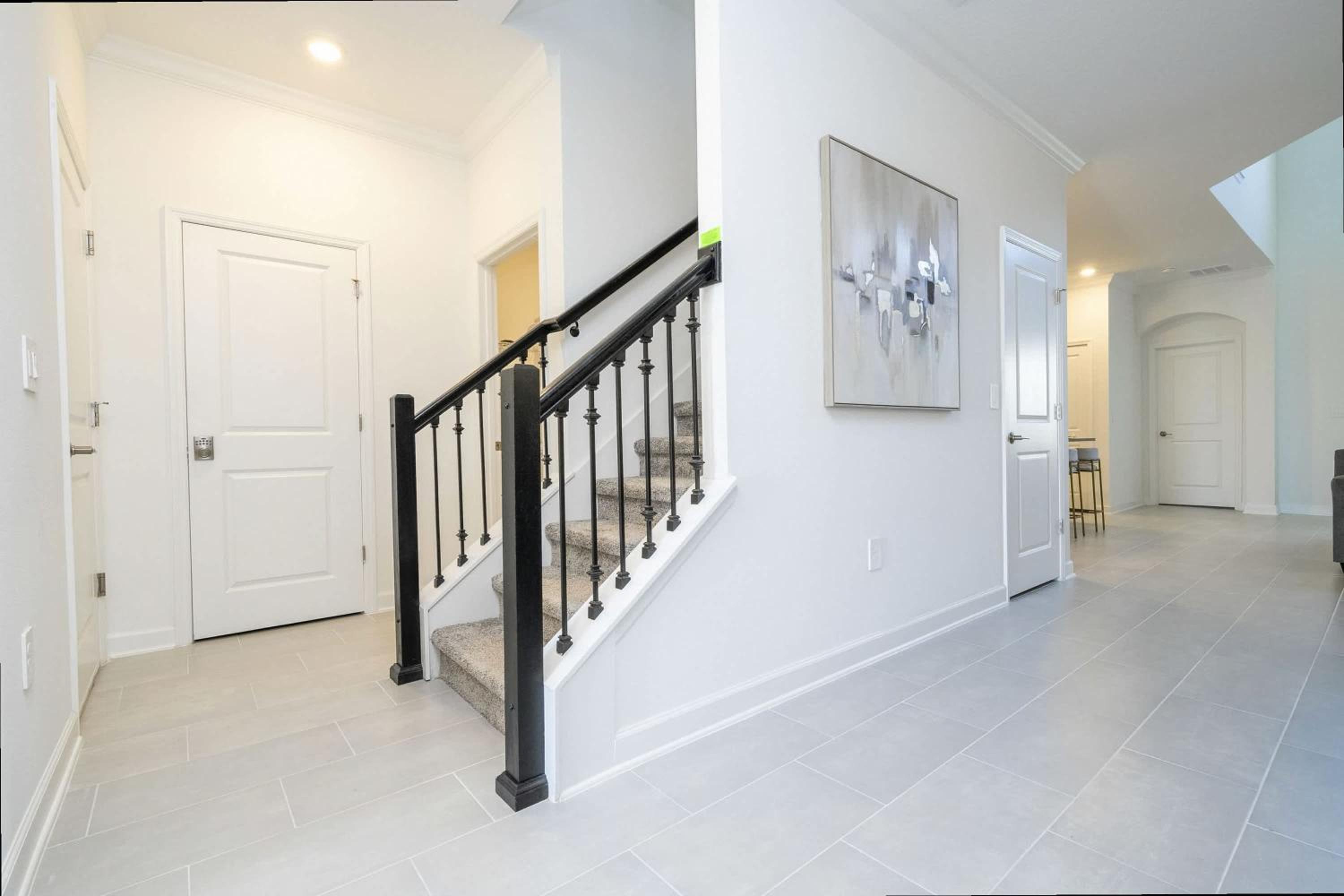 Themed 5Bd Family Villa w Pool & Spa Near Disney