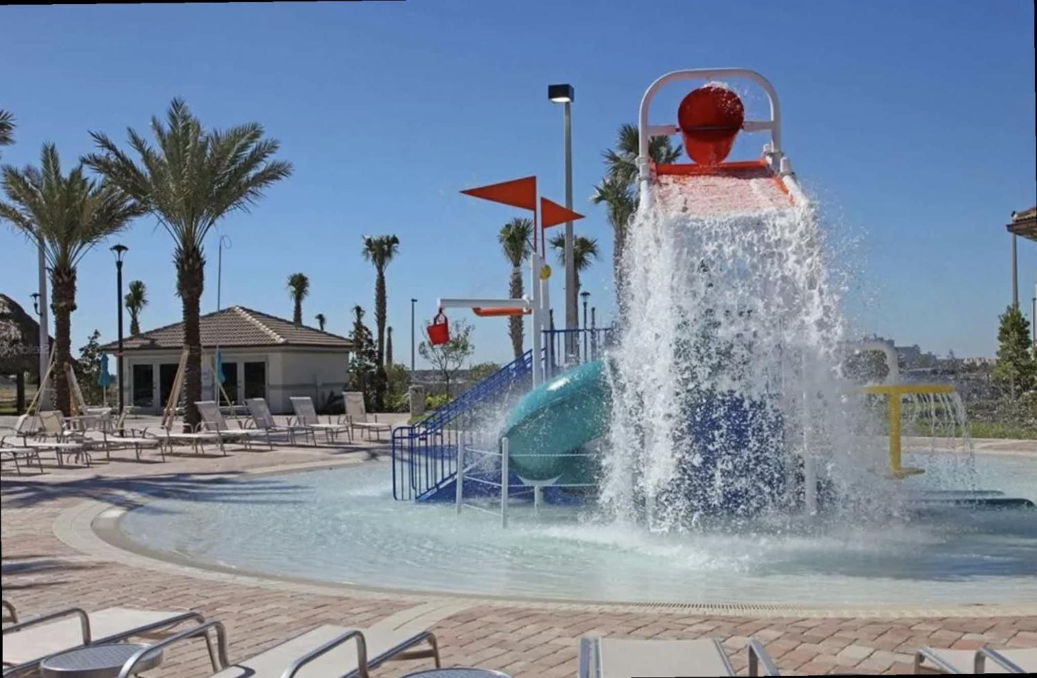 Themed 5Bd Family Villa w Pool & Spa Near Disney