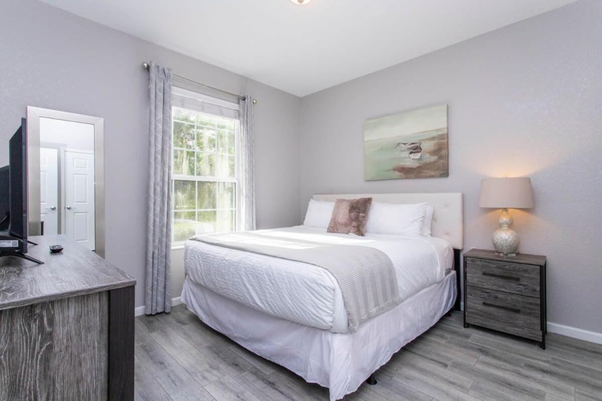 Magnificent 2 Bedroom Apt Vista Cay Resort 107