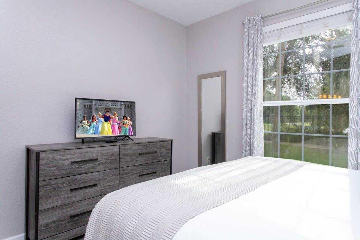Magnificent 2 Bedroom Apt Vista Cay Resort 107