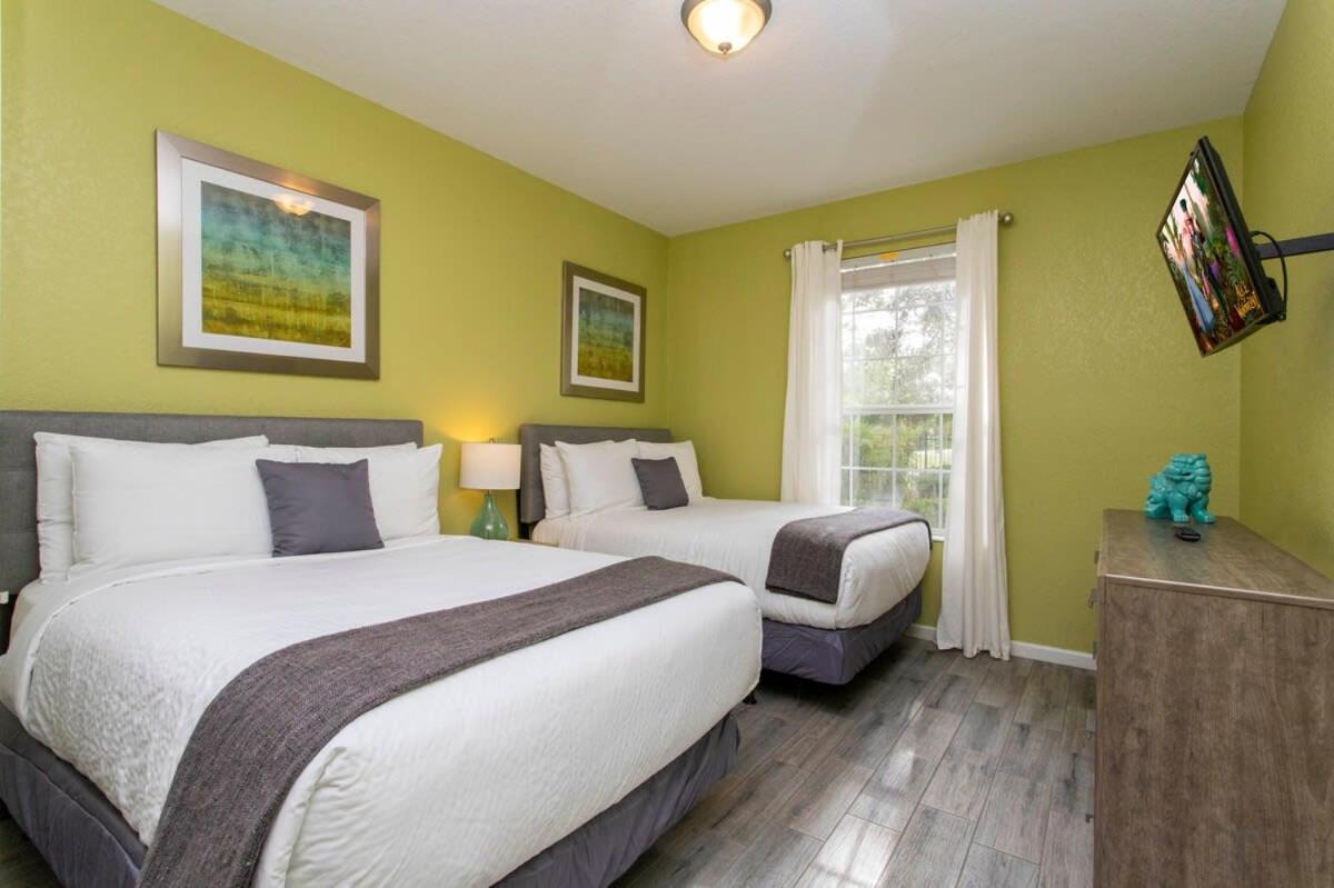 Magnificent 2 Bedroom Apt Vista Cay Resort 107