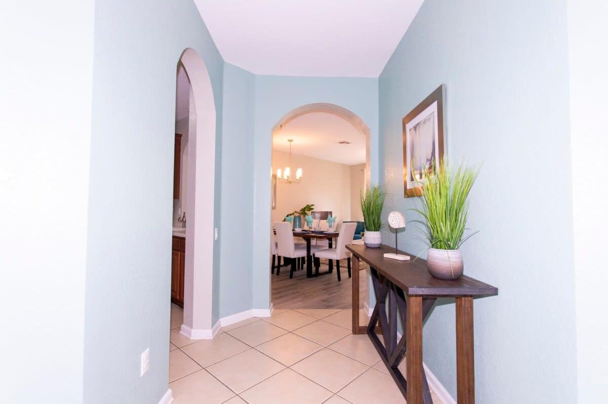 Magnificent 2 Bedroom Apt Vista Cay Resort 107