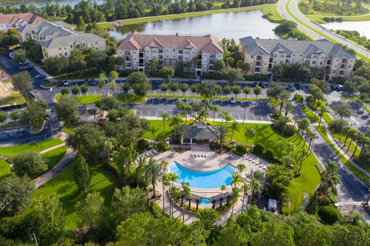 Magnificent 2 Bedroom Apt Vista Cay Resort 107