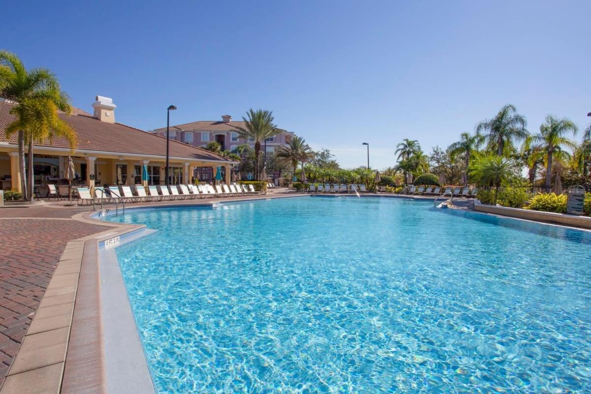 Magnificent 2 Bedroom Apt Vista Cay Resort 107