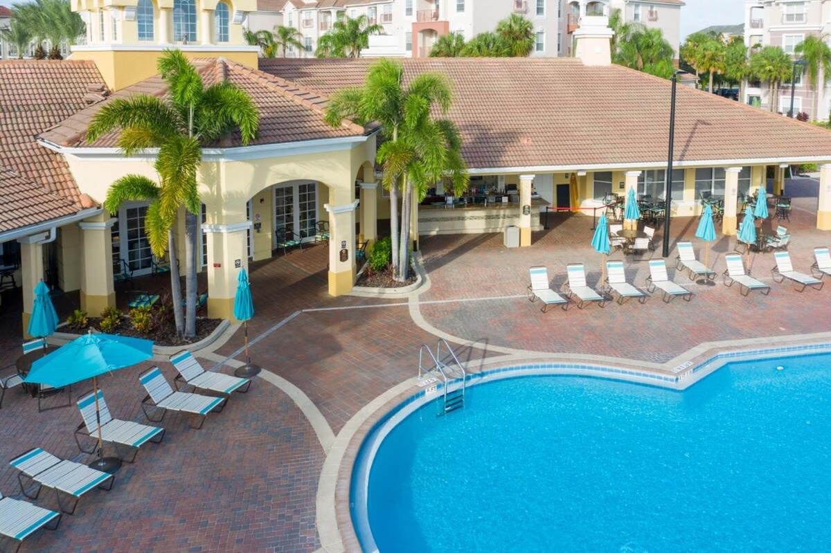 Magnificent 2 Bedroom Apt Vista Cay Resort 107