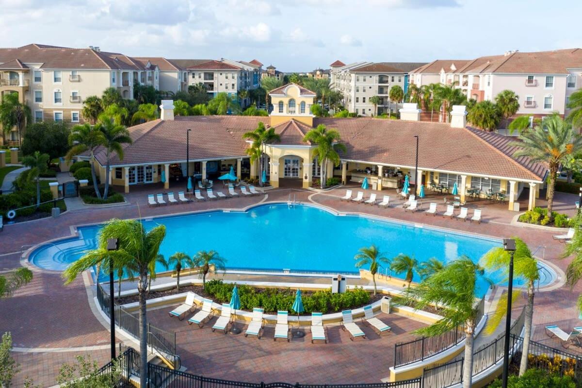 Magnificent 2 Bedroom Apt Vista Cay Resort 107