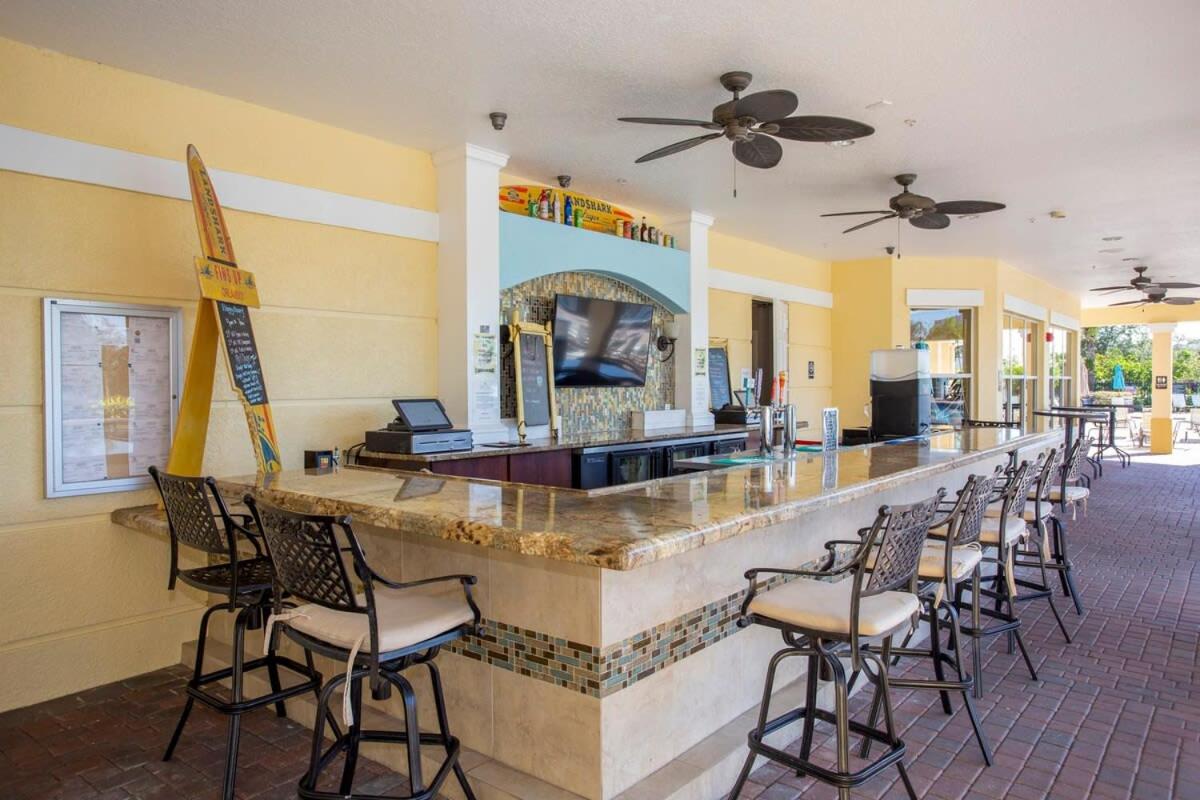 Magnificent 2 Bedroom Apt Vista Cay Resort 107