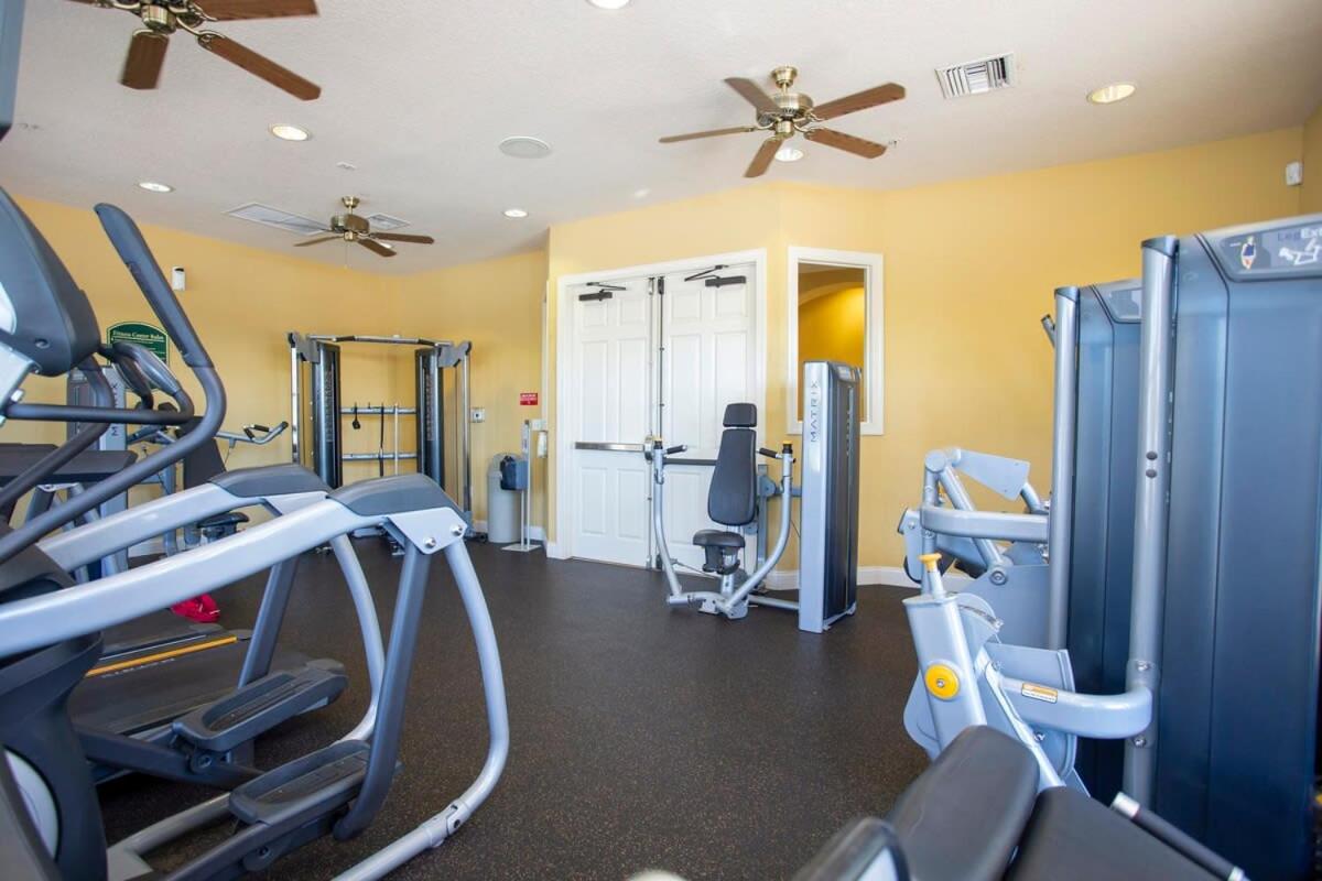 Magnificent 2 Bedroom Apt Vista Cay Resort 107