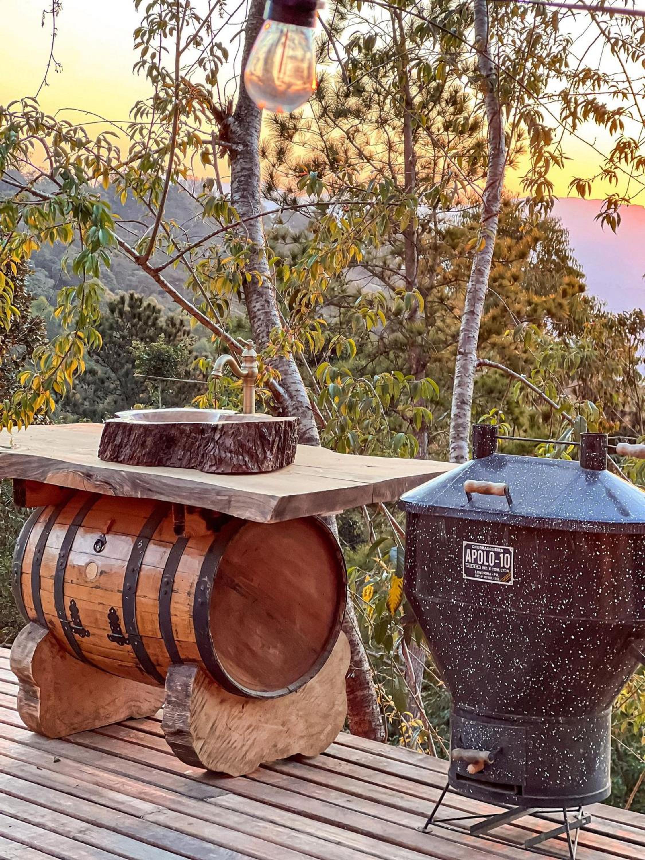 Wagon Cella: faroeste com Spa em Campos