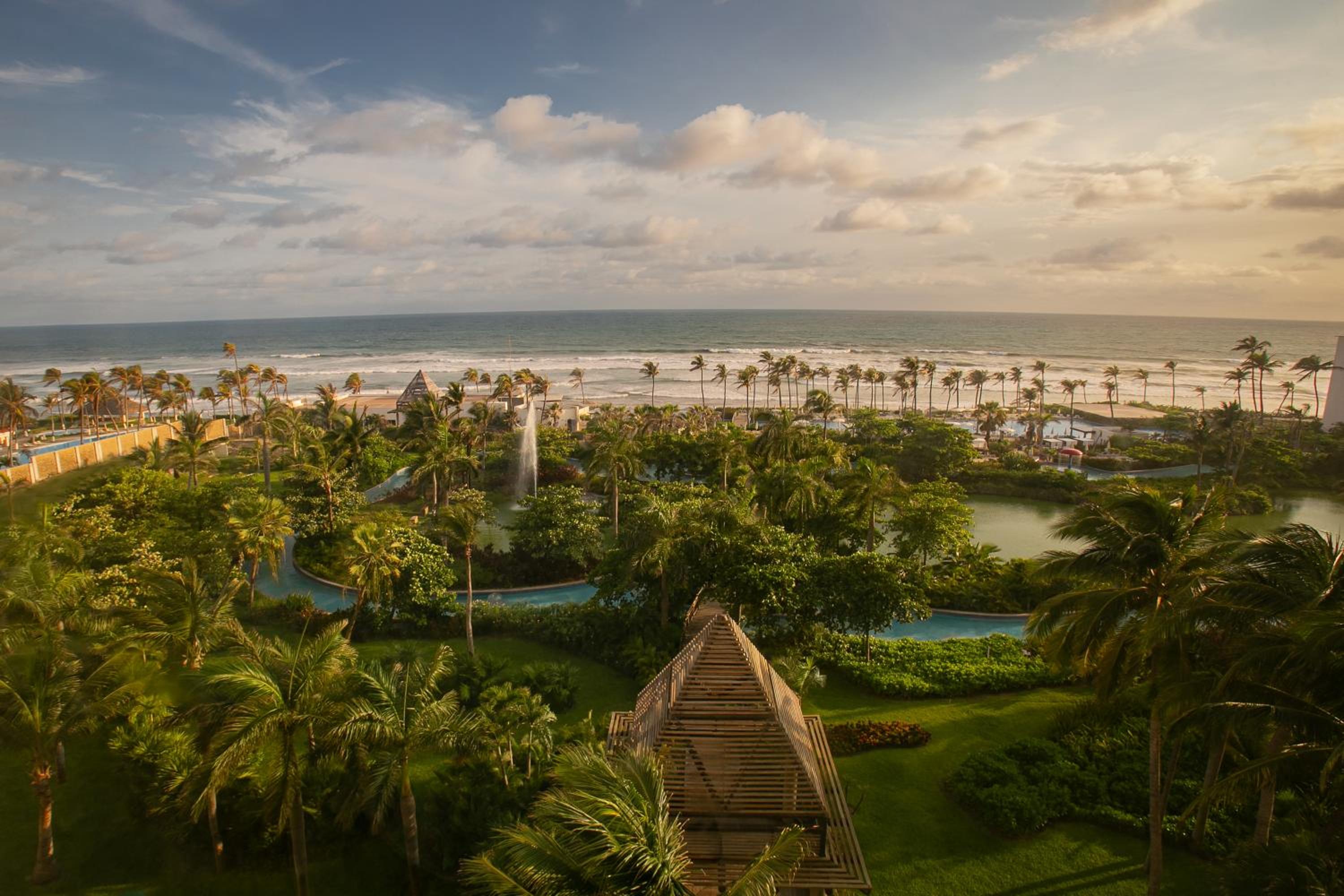 Grand Ocean Breeze Acapulco