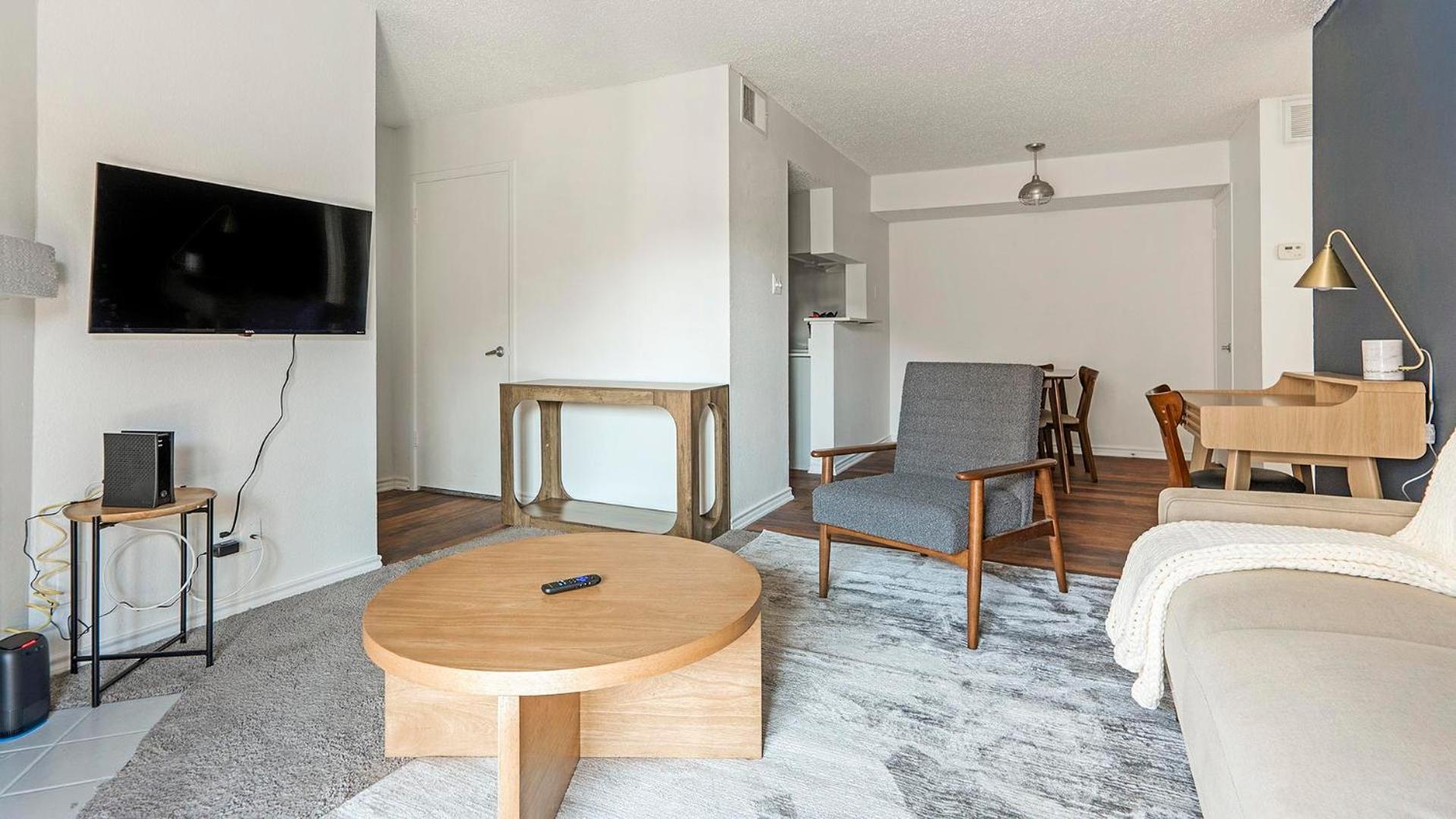 Landing Apartments - Austin