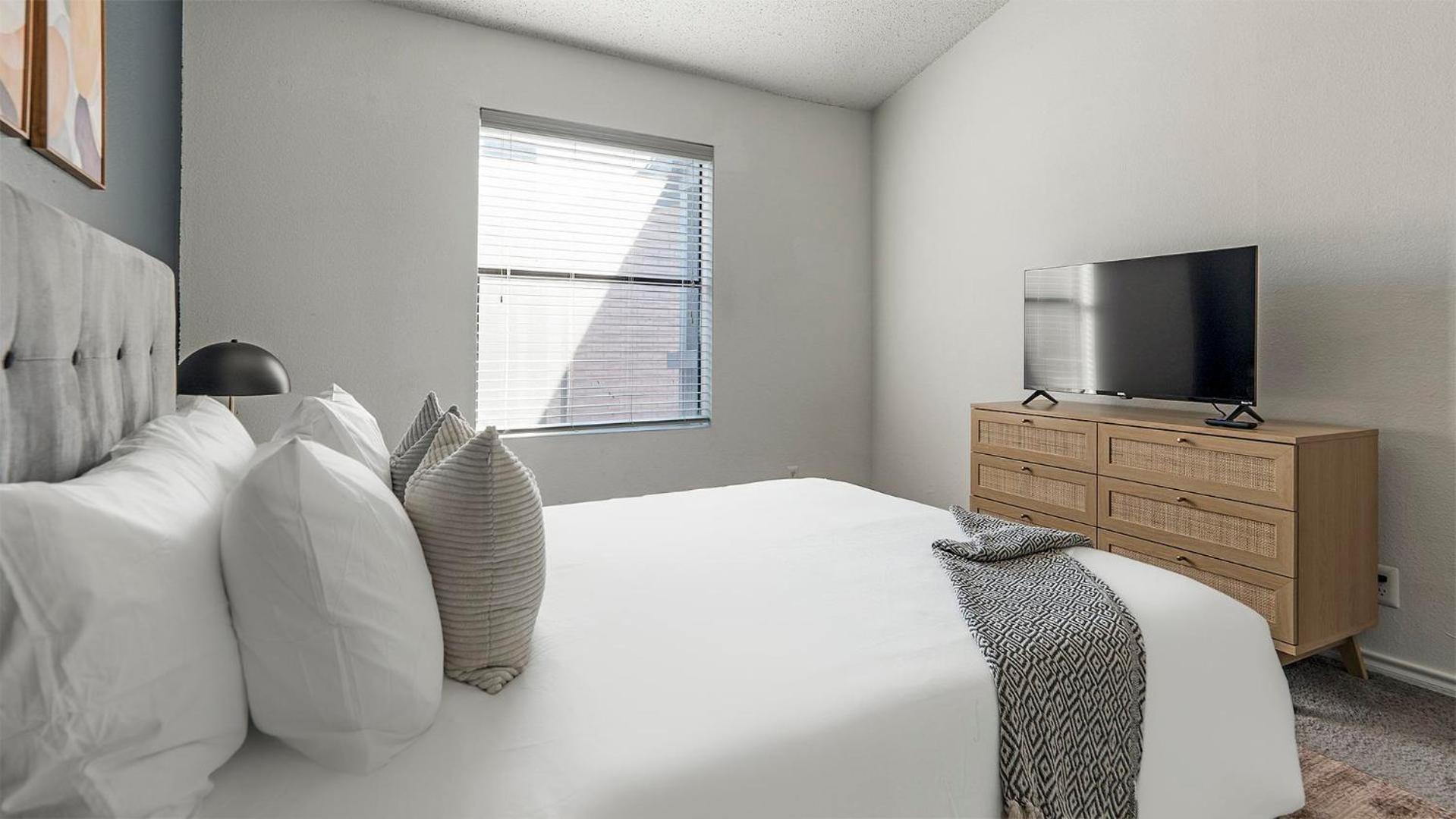 Landing Apartments - Austin