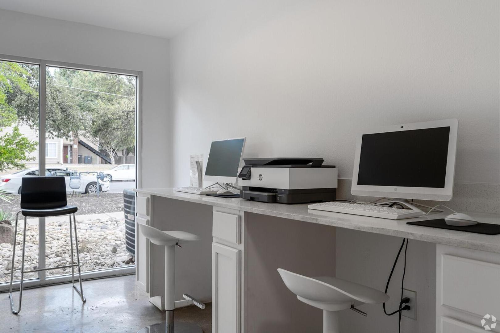 Landing Apartments - Austin