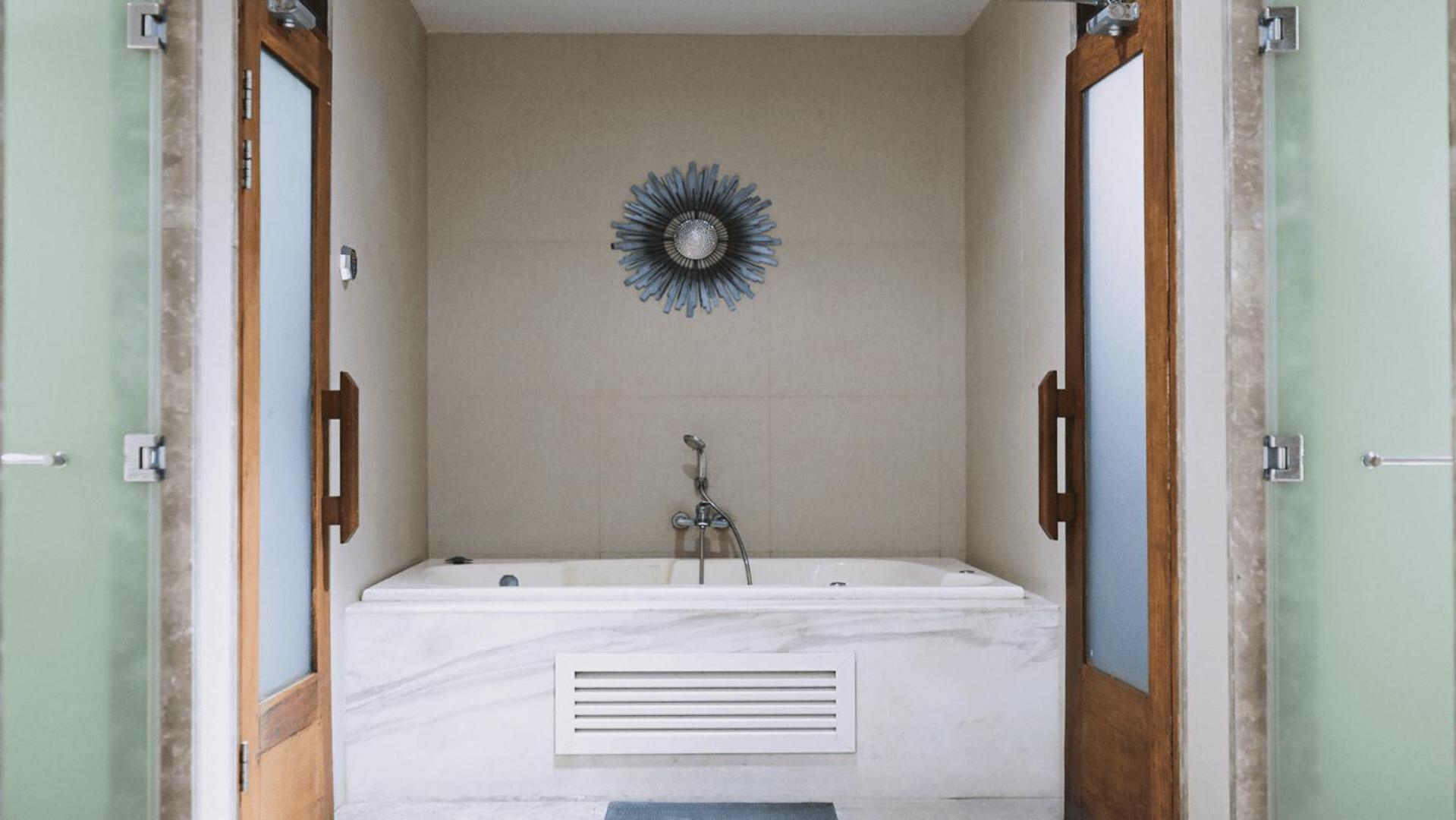 Private Rooms in Historic Manila Chinatown