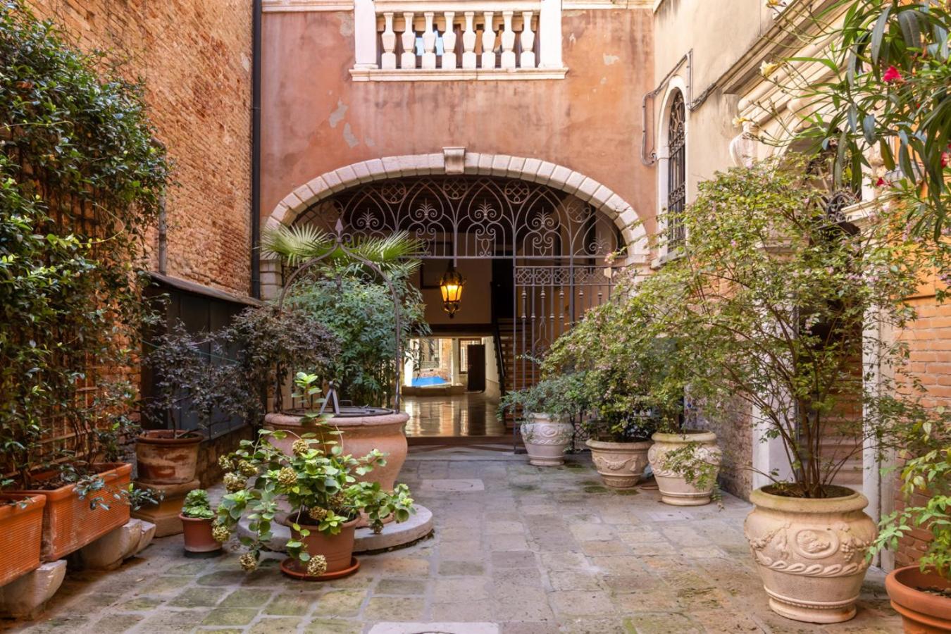 Fenice Charme Canal View