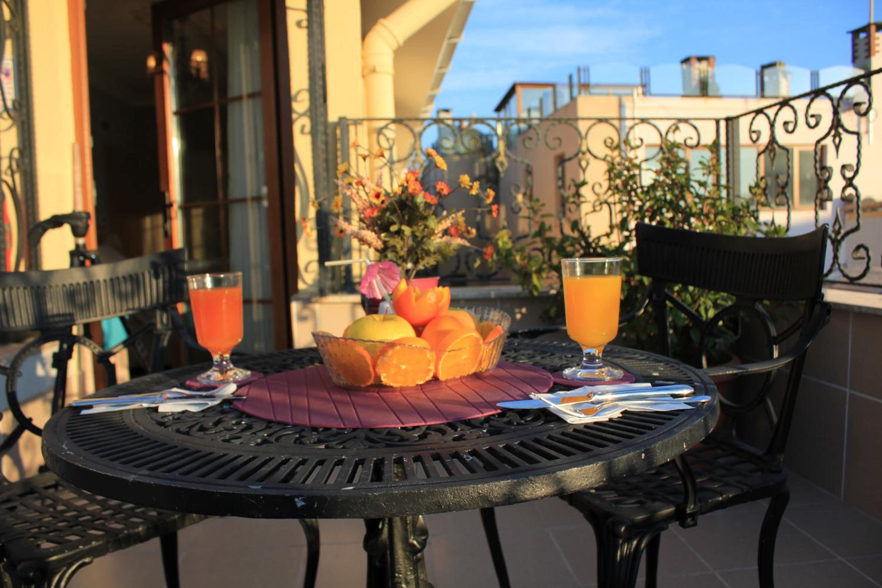 Sultans Royal Hotel - Image 15