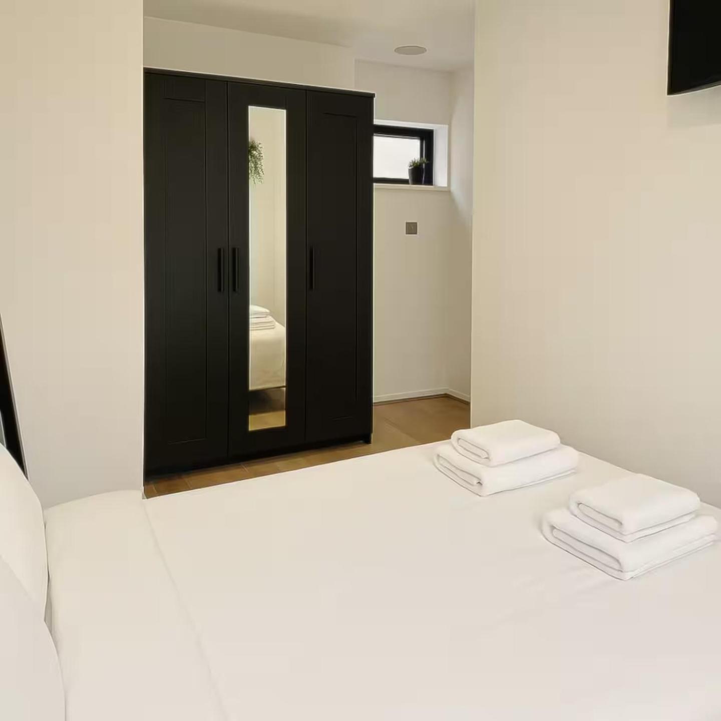 Shoreditch 4 bedroom apartment in Brick Lane
