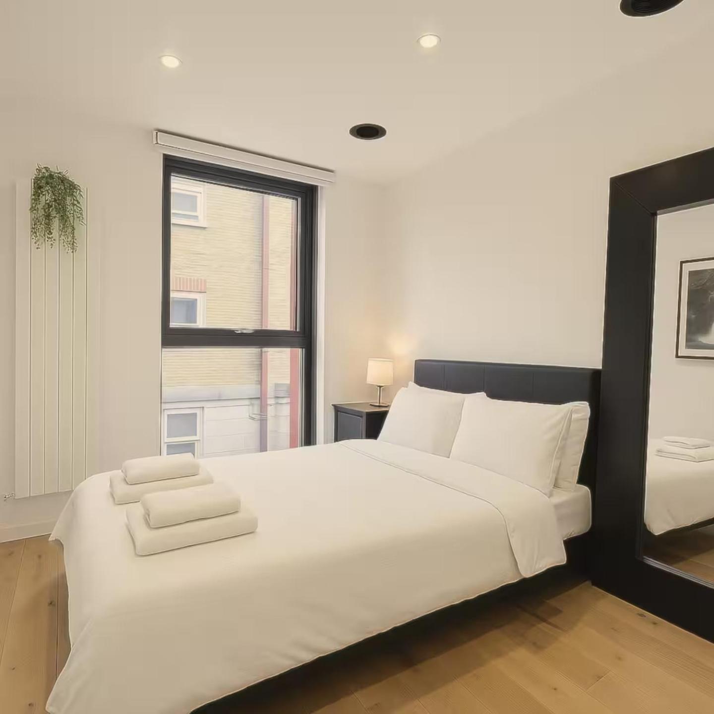 Shoreditch 4 bedroom apartment in Brick Lane