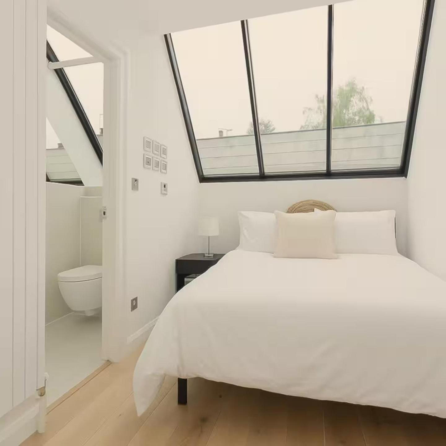 Shoreditch 4 bedroom apartment in Brick Lane