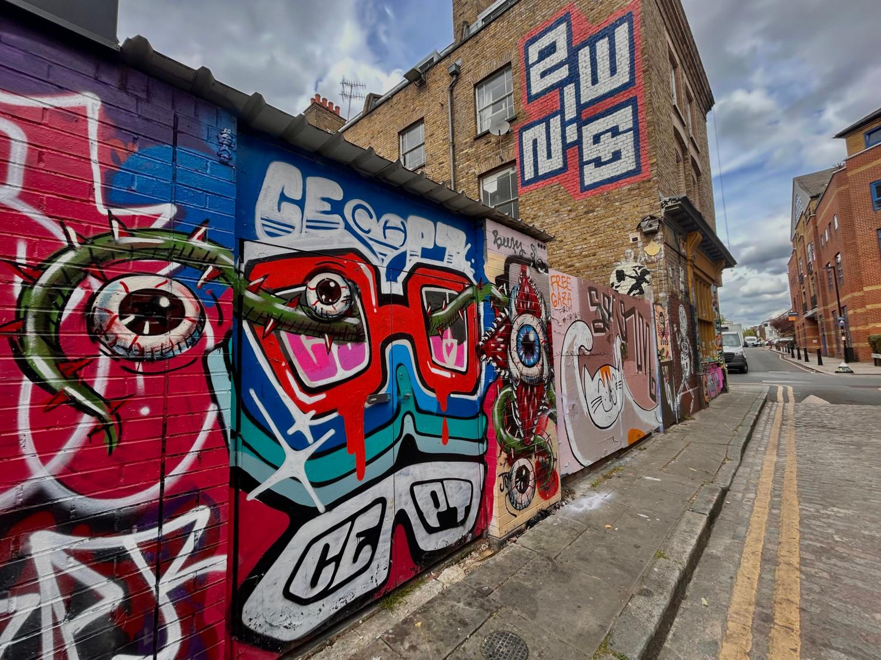 Shoreditch 4 bedroom apartment in Brick Lane