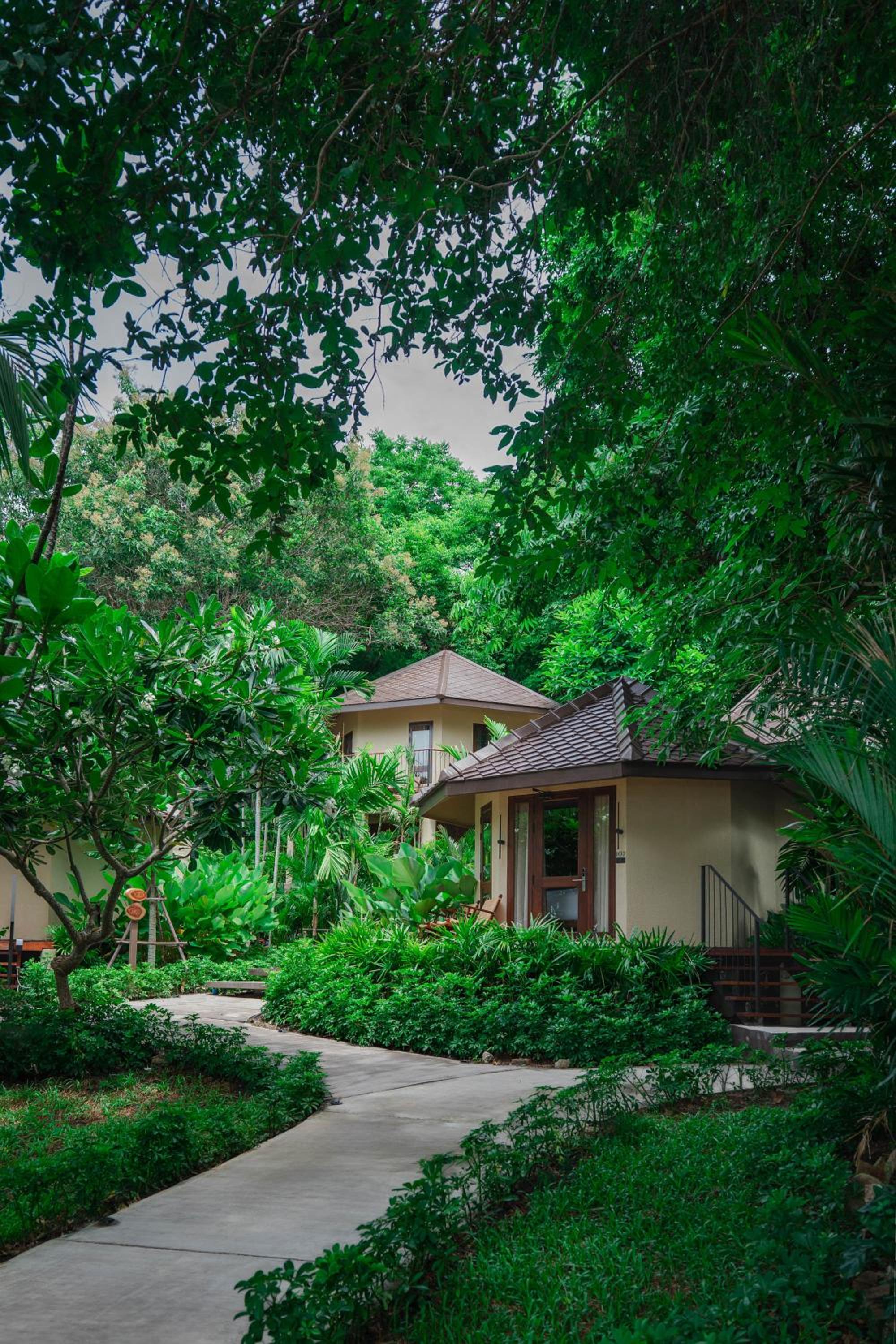 Kira Baya Koh Samed