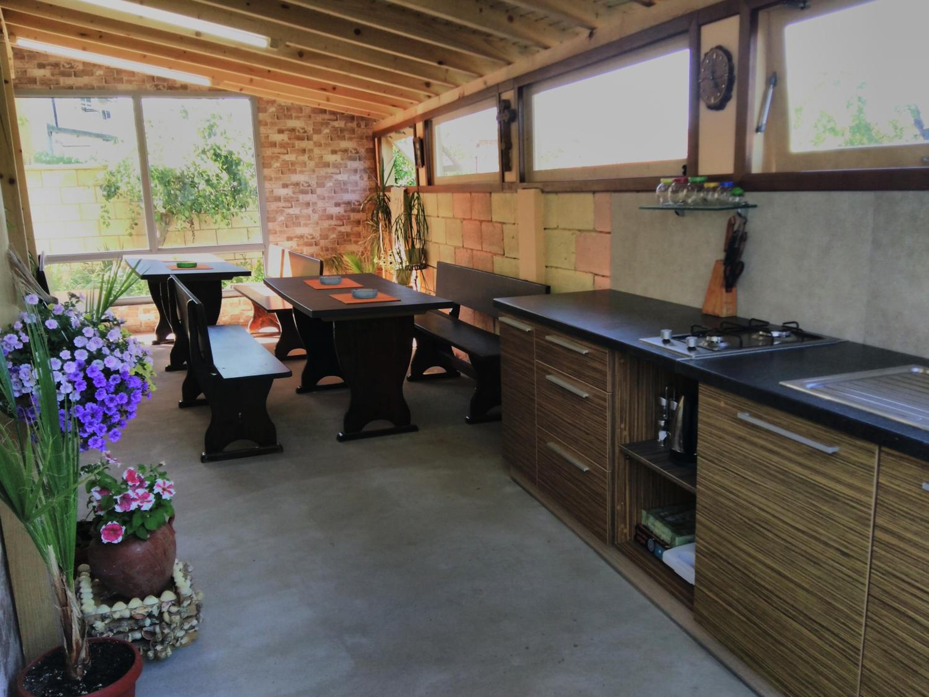 Eleonor Guest House