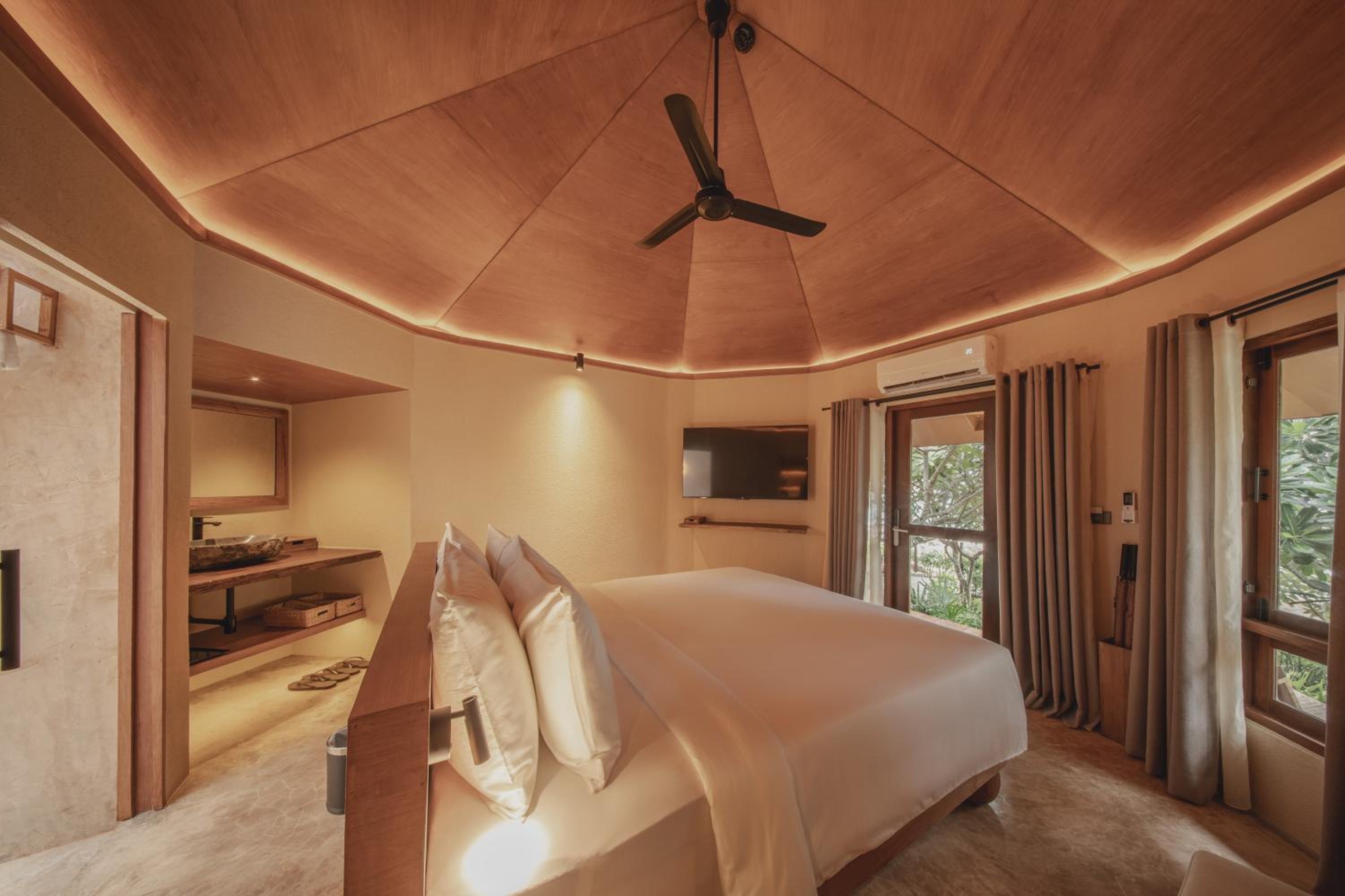 Kira Baya Koh Samed