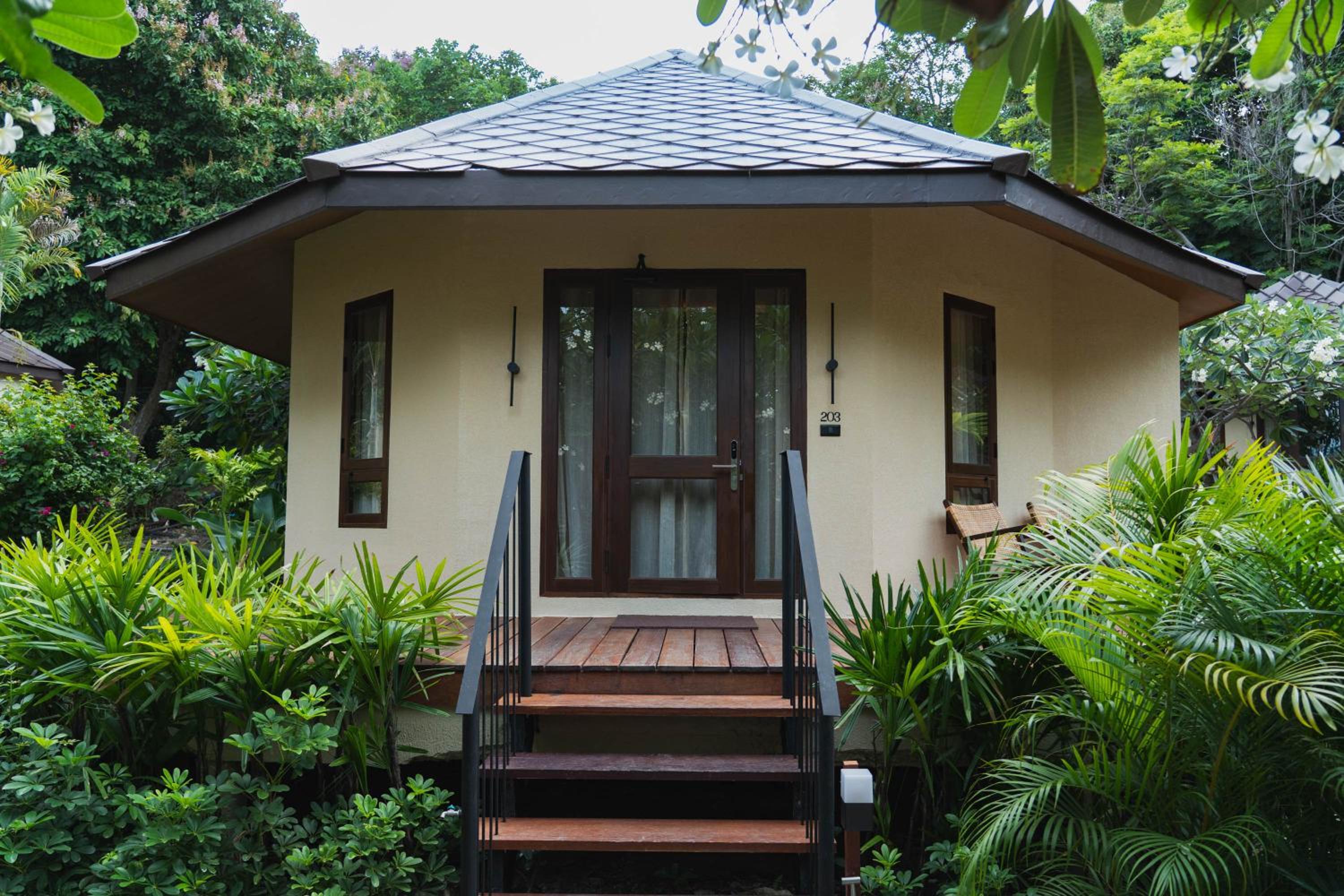 Kira Baya Koh Samed
