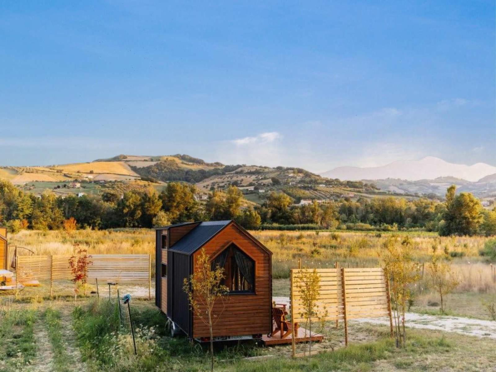 La Casa Errante X by Tiny Away