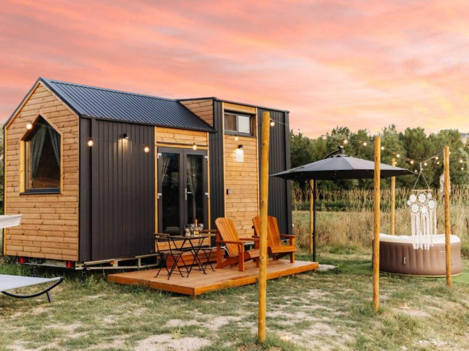 La Casa Errante X by Tiny Away