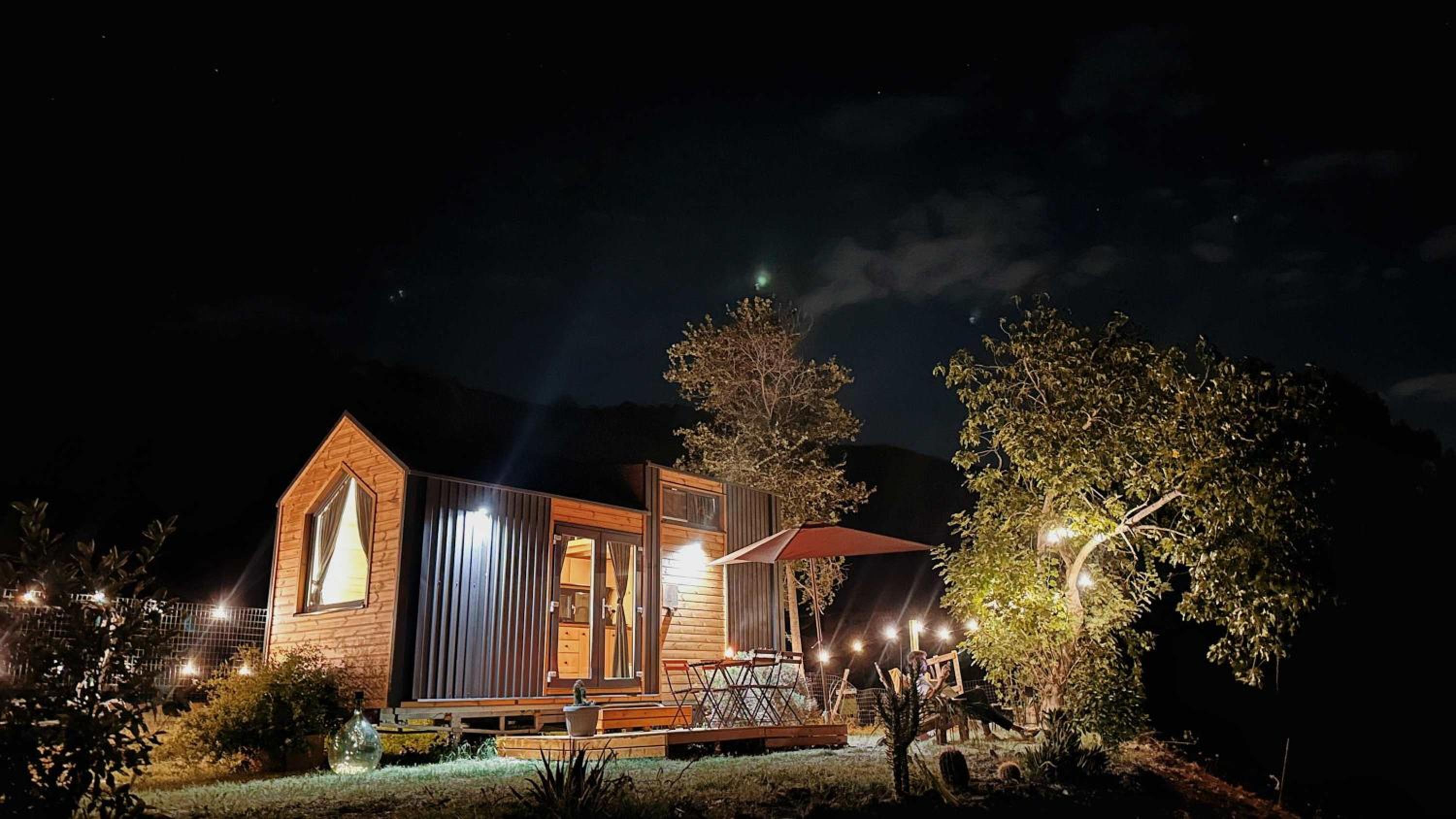 La Casa Errante X by Tiny Away