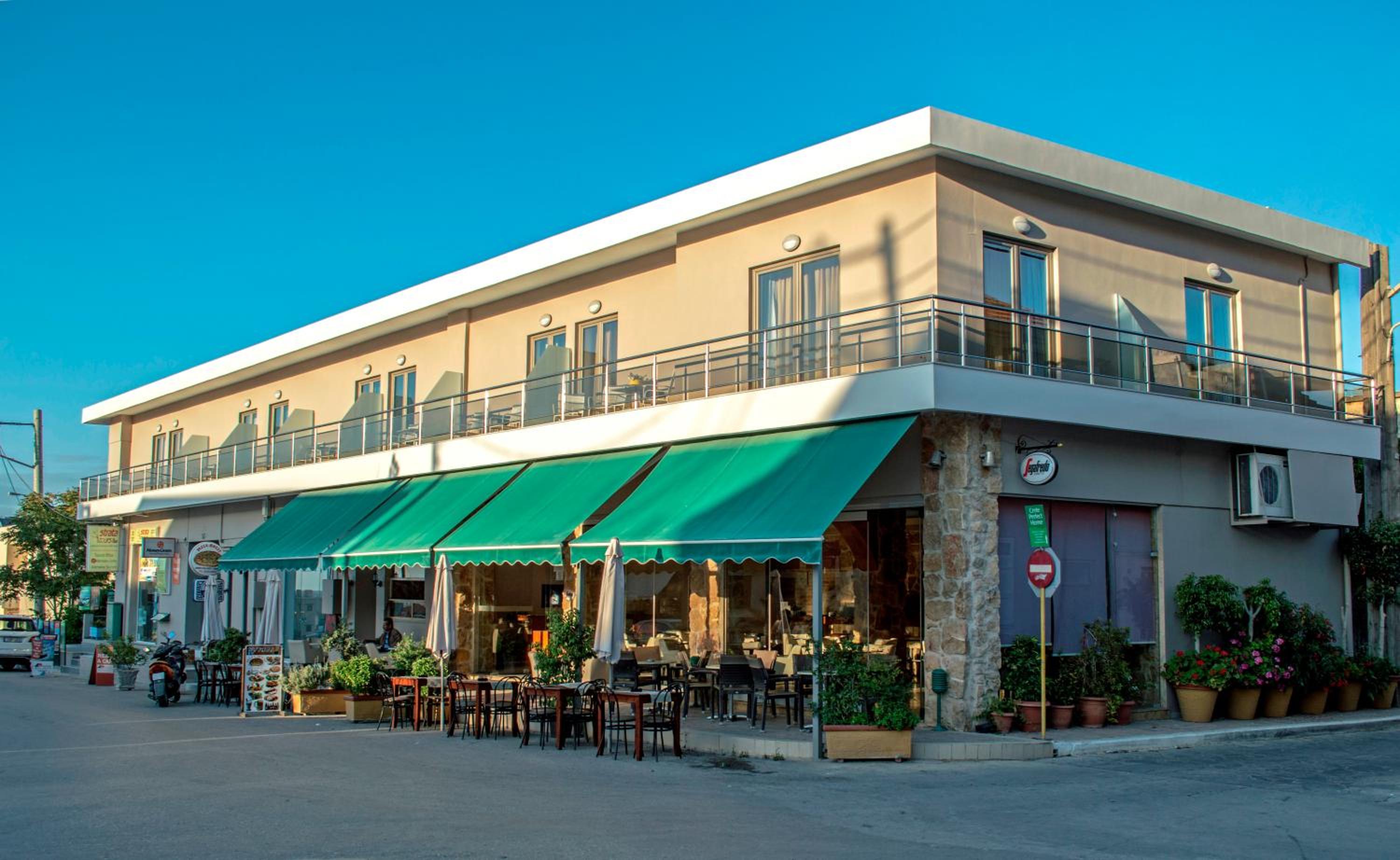 Hotel Castell Hotel - Image 1