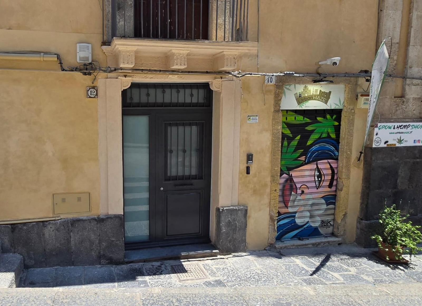 Crociferi Home di Agata e Aurora