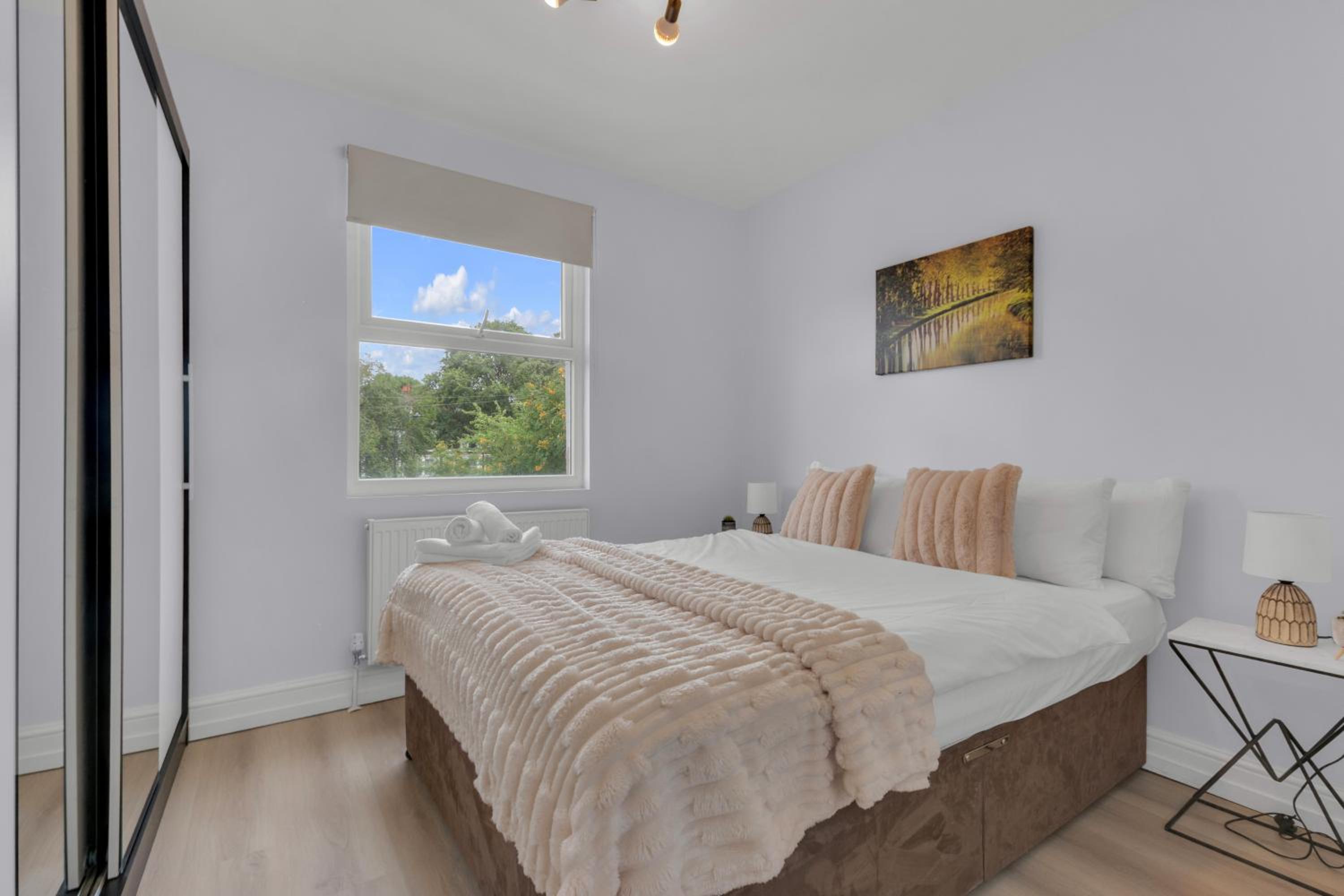Stylish Lena Apartments Hammersmith by MySquare
