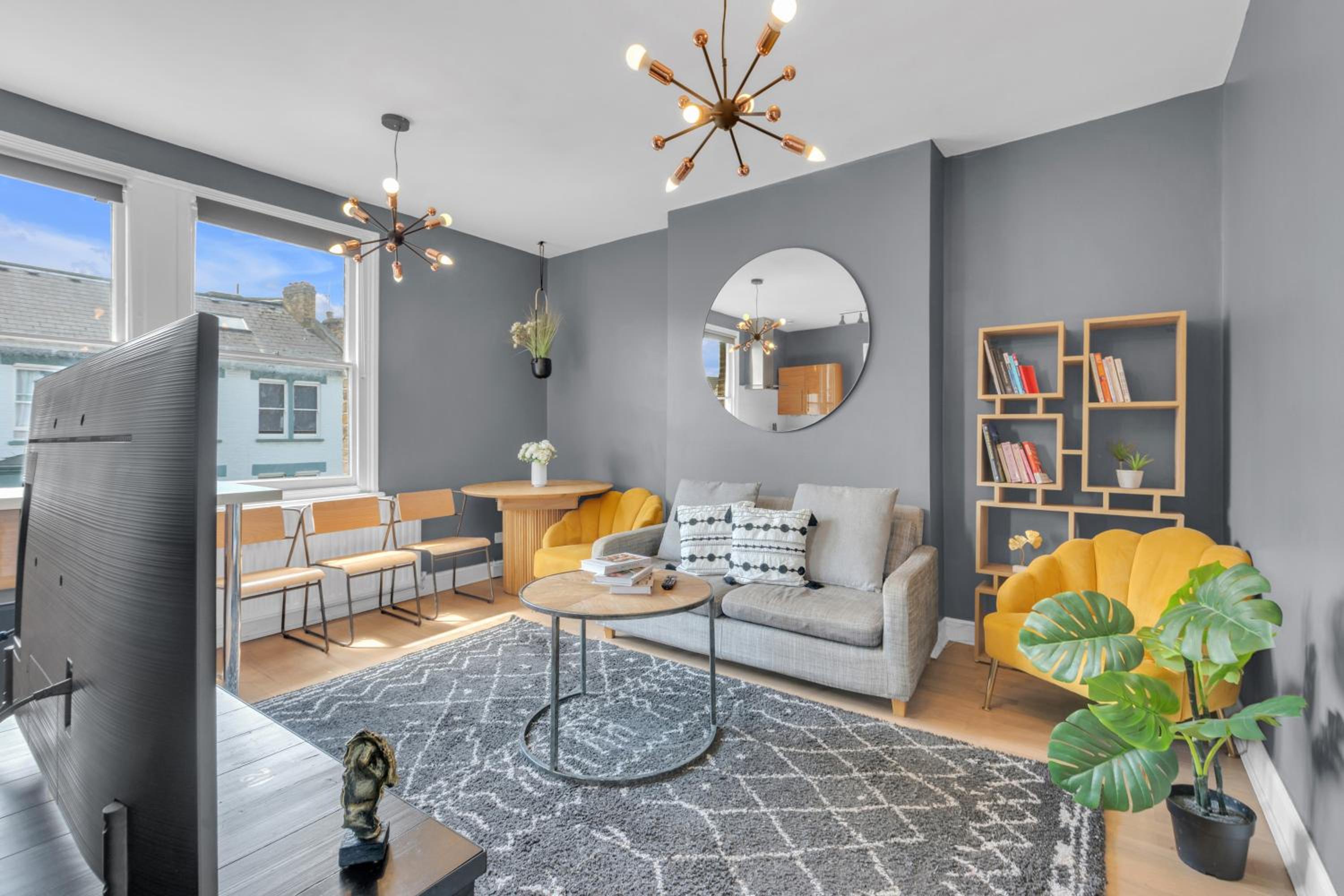 Stylish Lena Apartments Hammersmith by MySquare