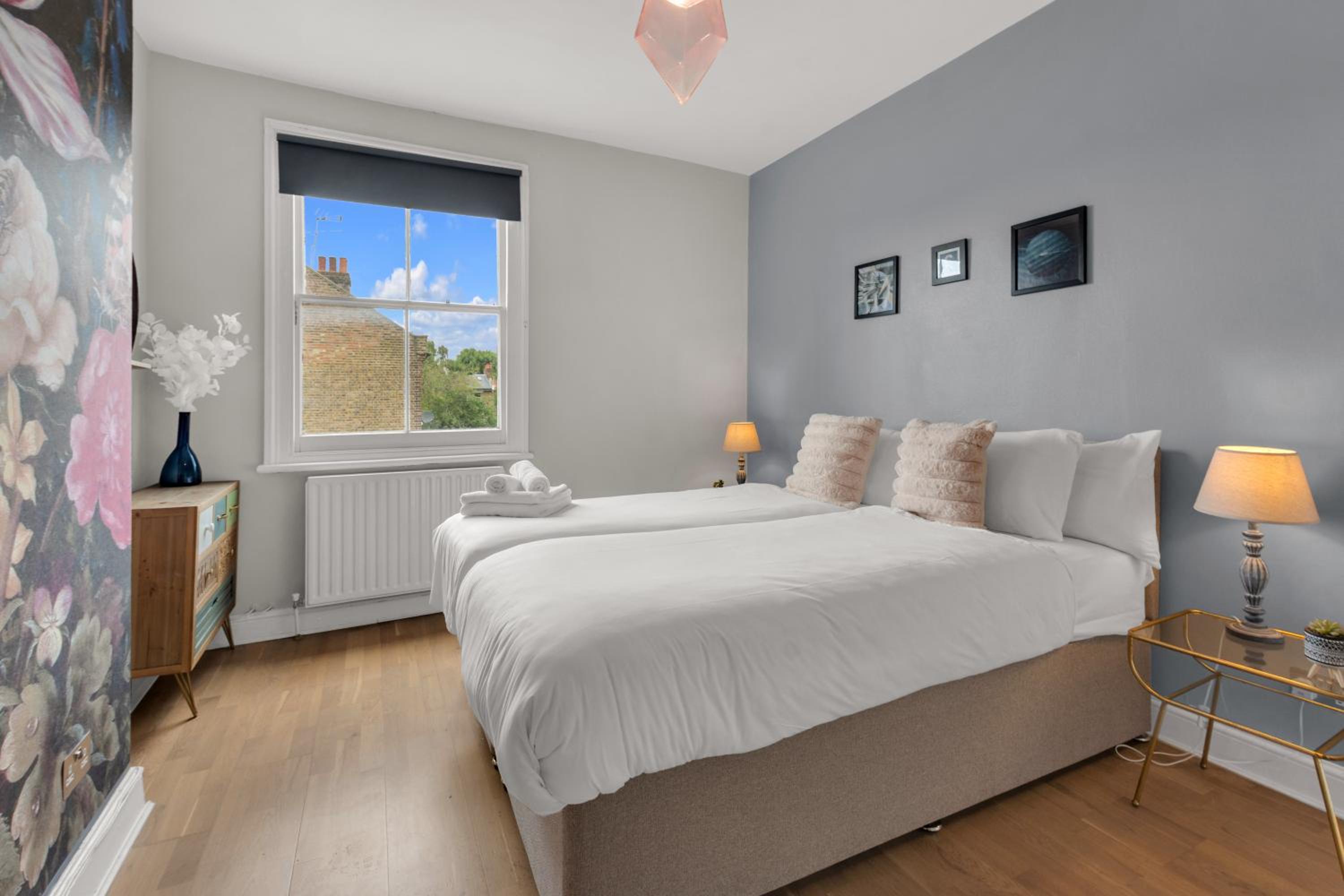 Stylish Lena Apartments Hammersmith by MySquare
