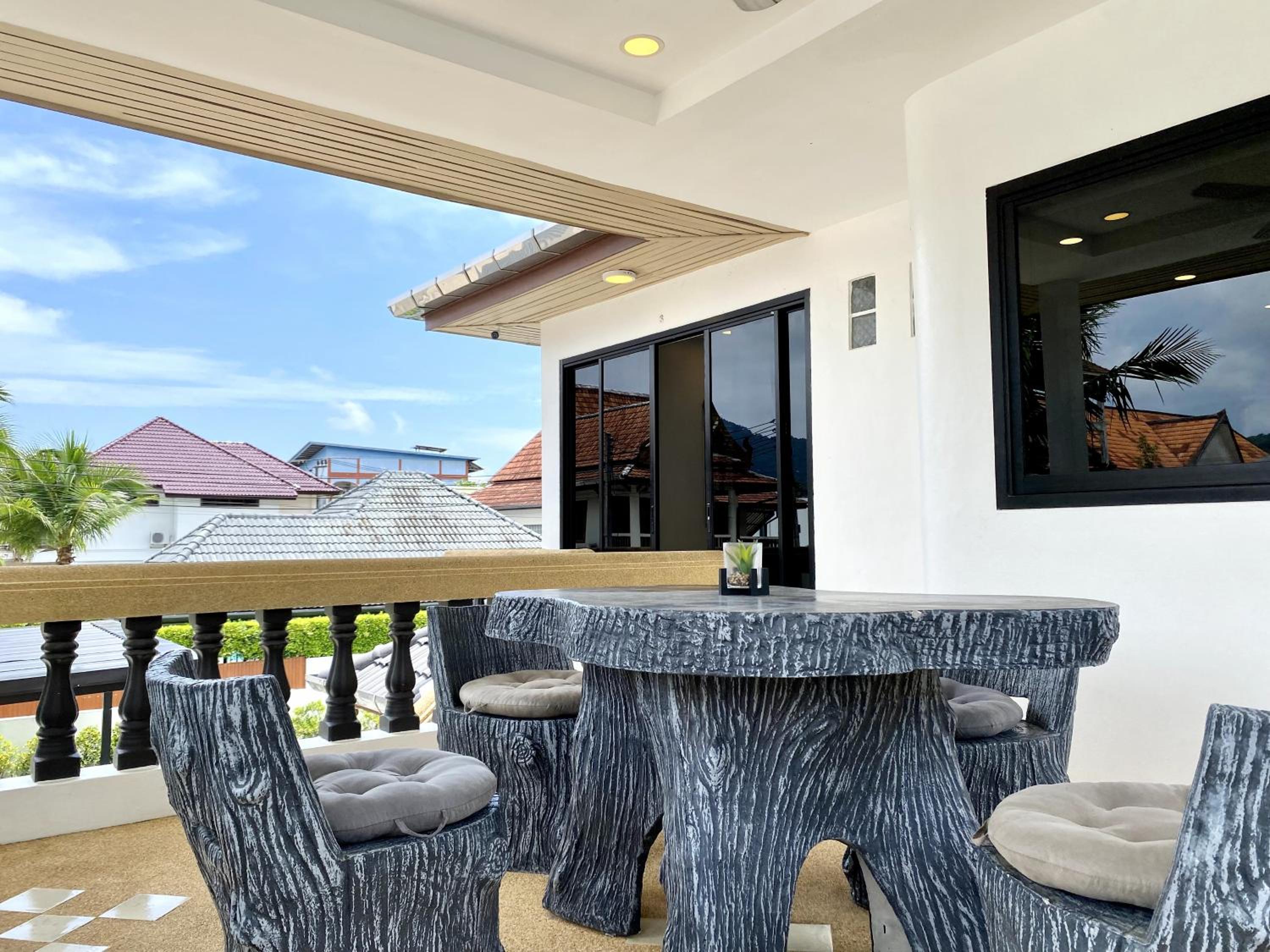 Kamala - Chonlada Holiday Home 2 BR Residence