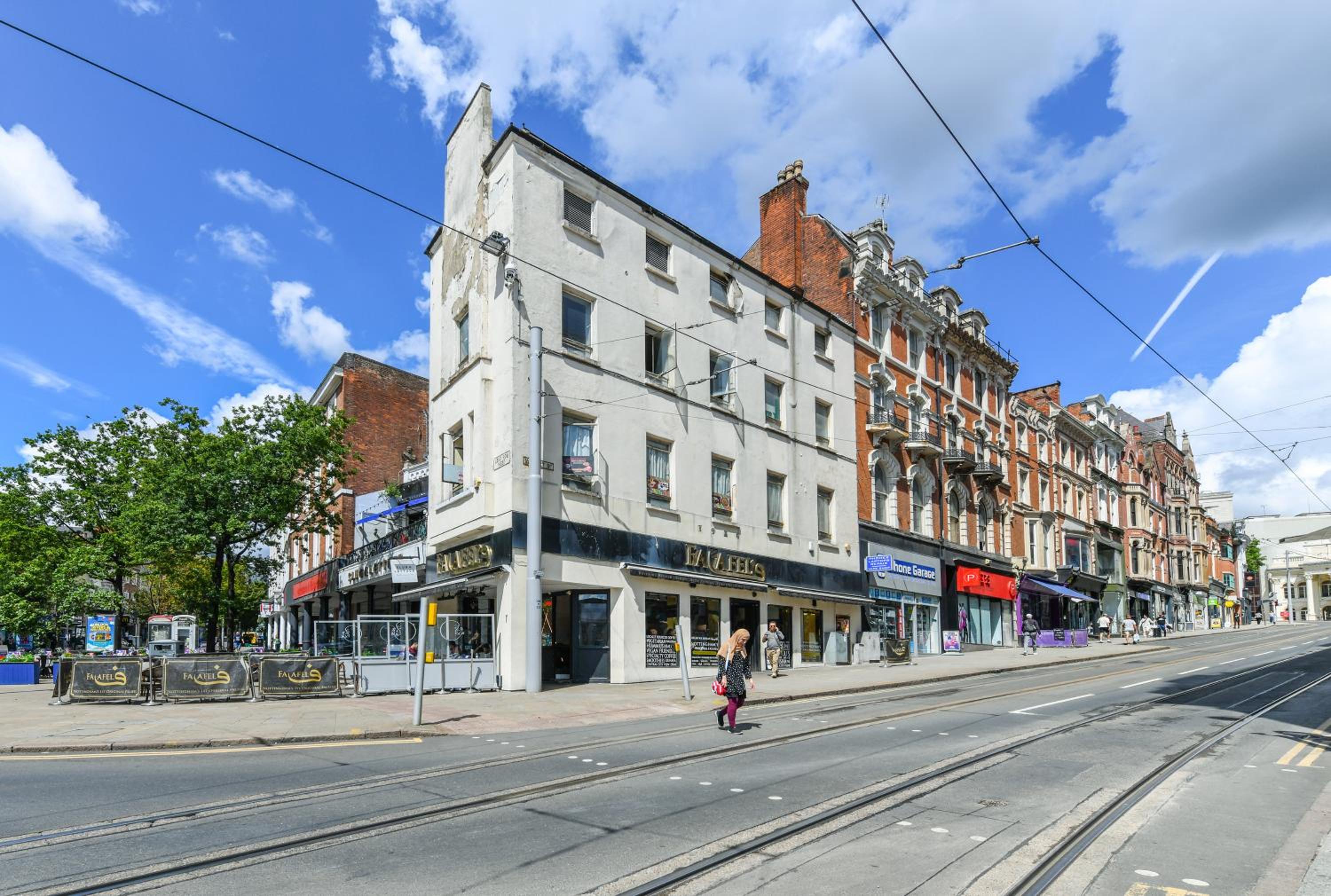 1 Bed Apt Next to Market Square & Transport Links