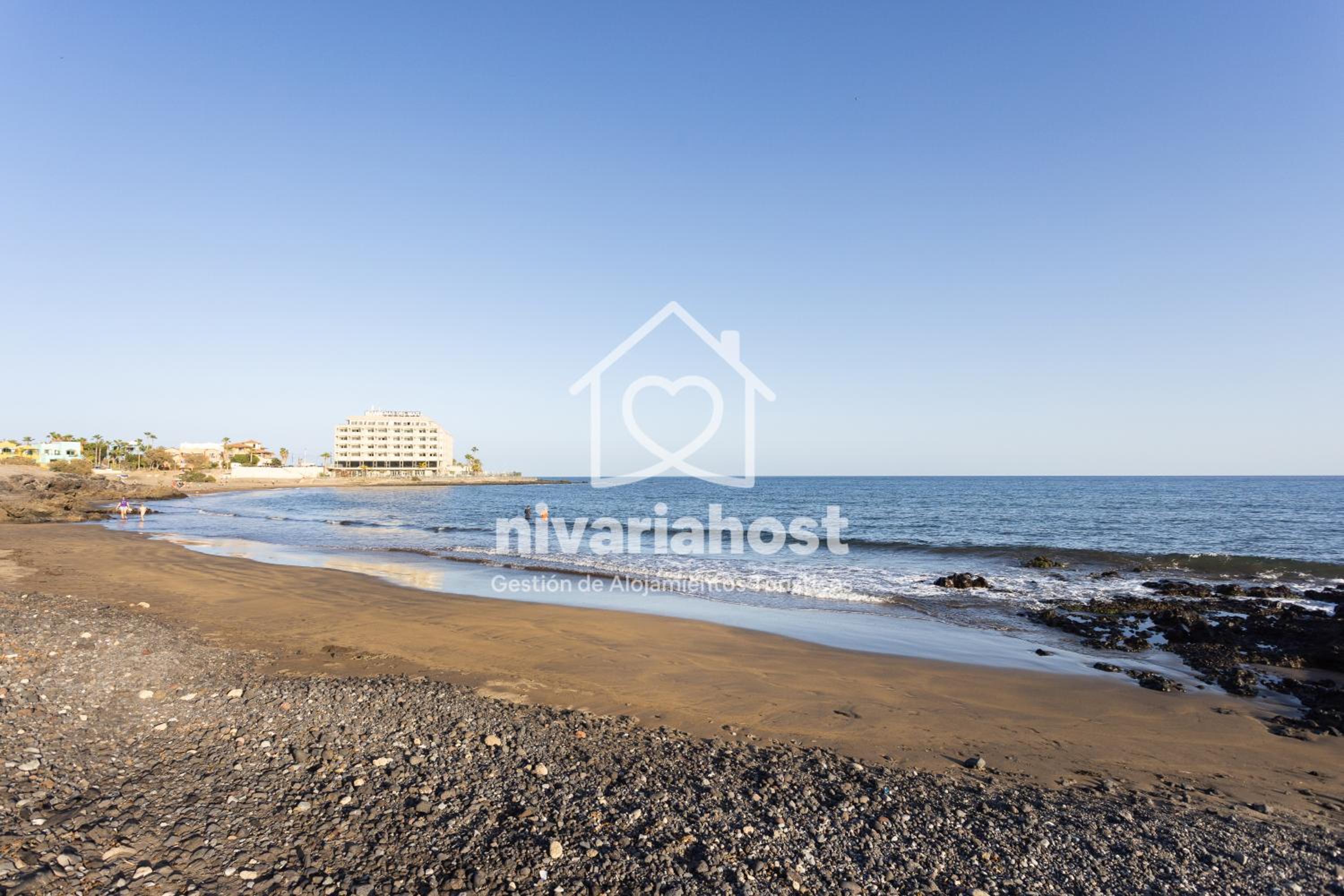 The Pearl El Medano, by Nivariahost