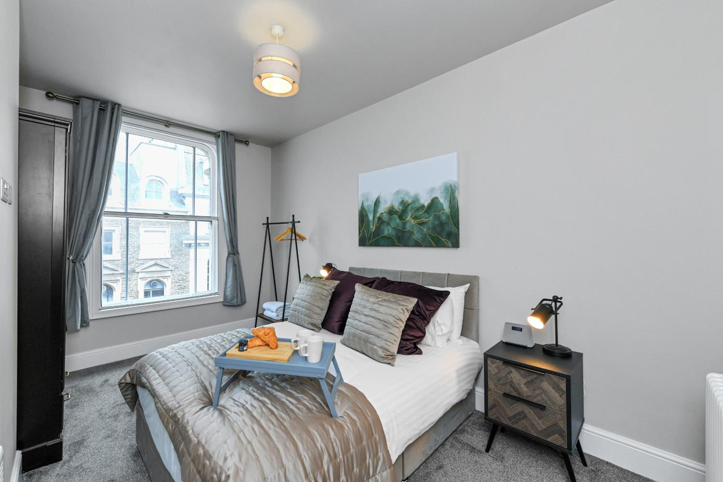 1-Bed City Flat Close to Market Square & Transport