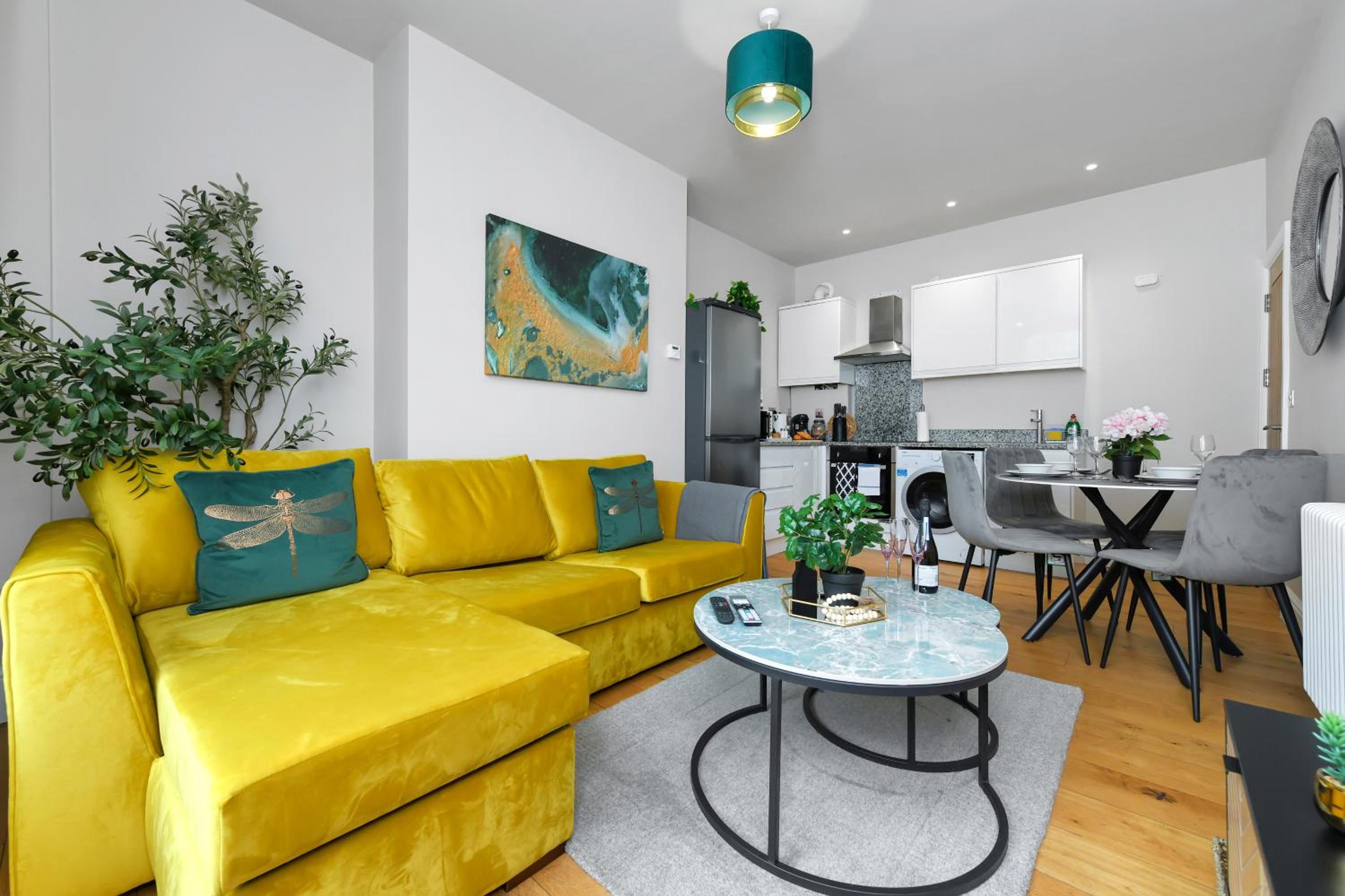 1-Bed City Flat Close to Market Square & Transport