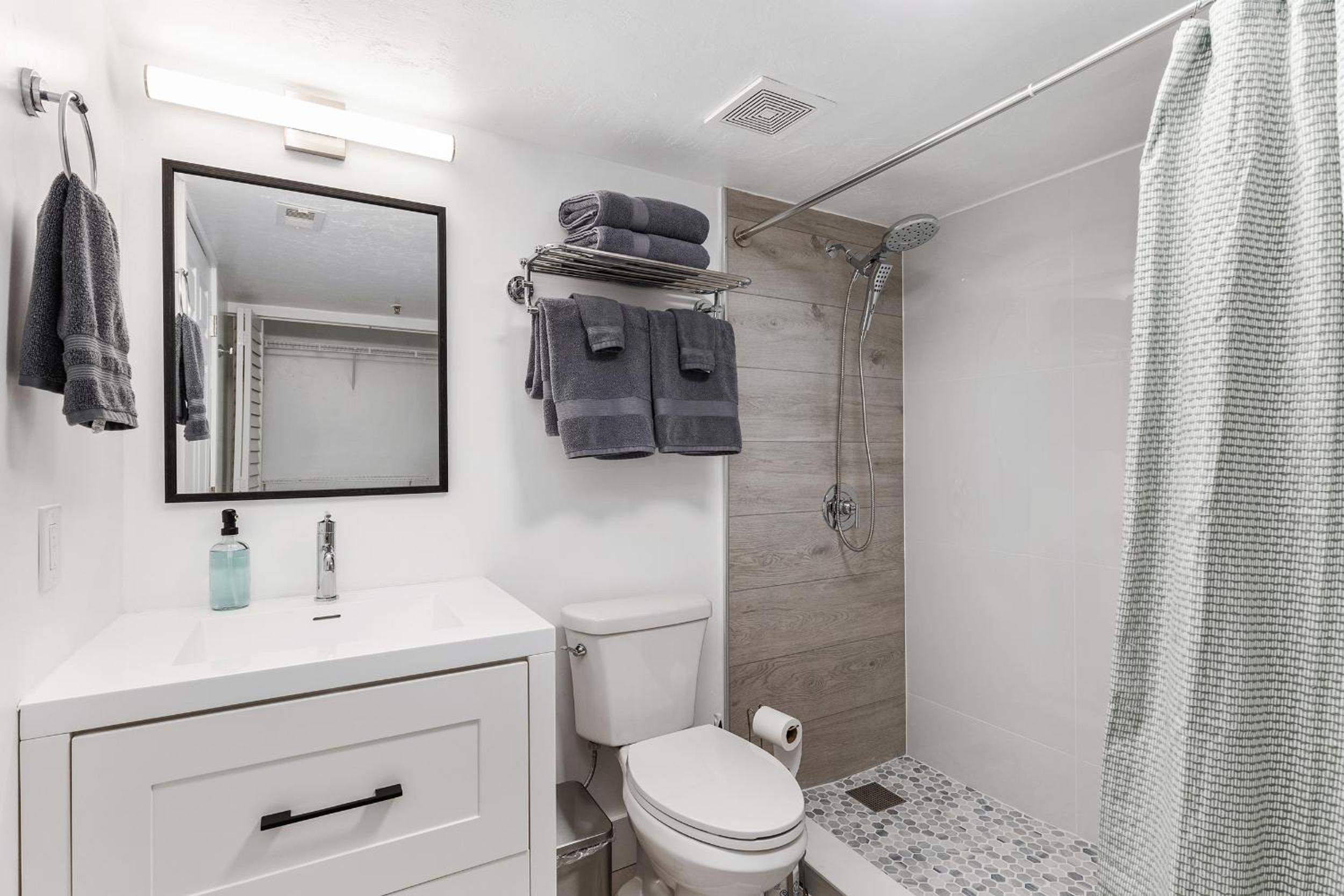 UF Apartment on Archer Road Near Shands & VA !