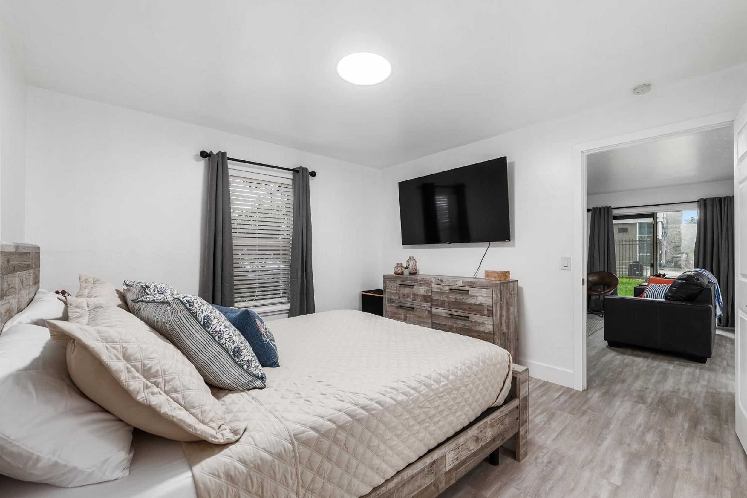UF Apartment on Archer Road Near Shands & VA !