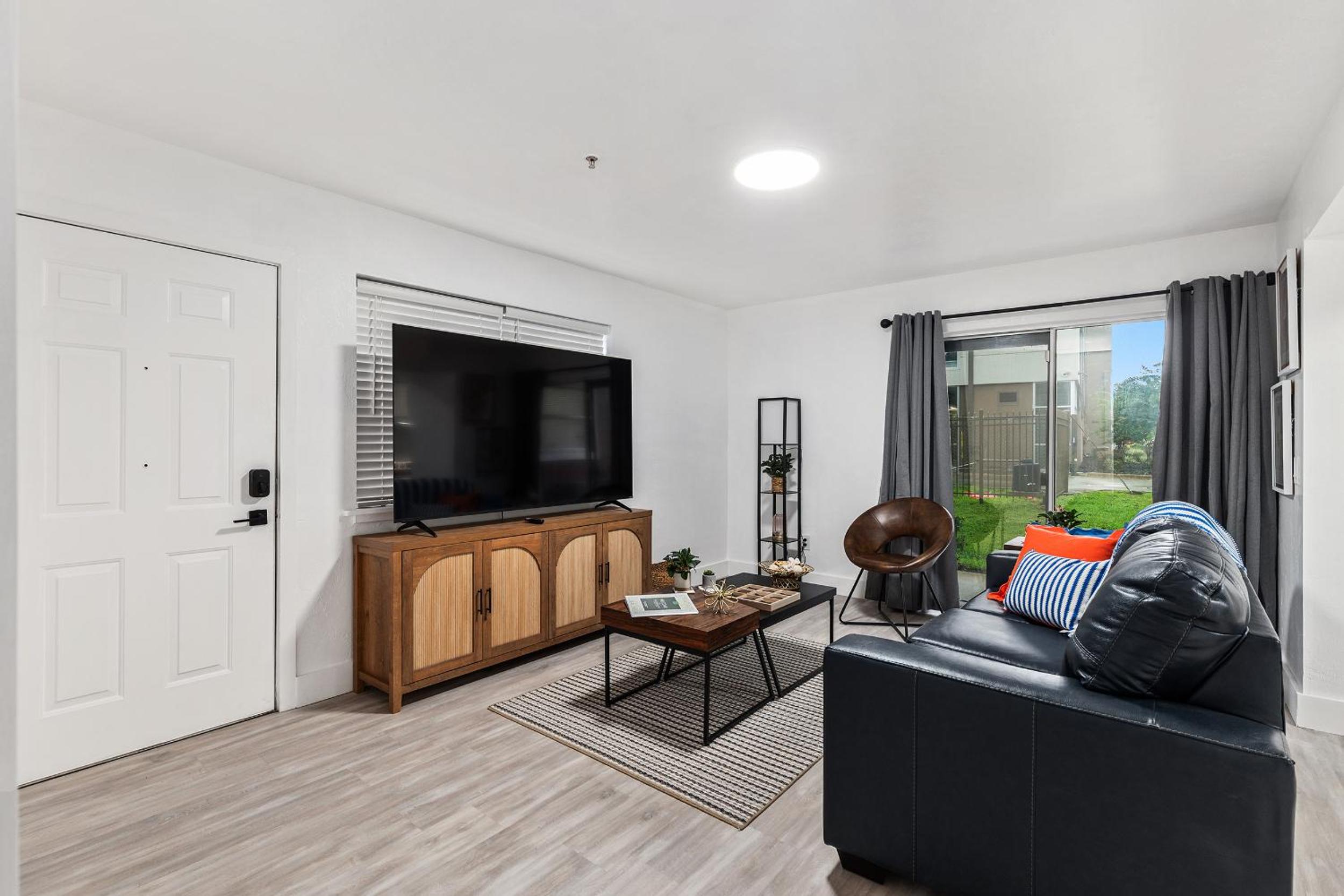 UF Apartment on Archer Road Near Shands & VA !