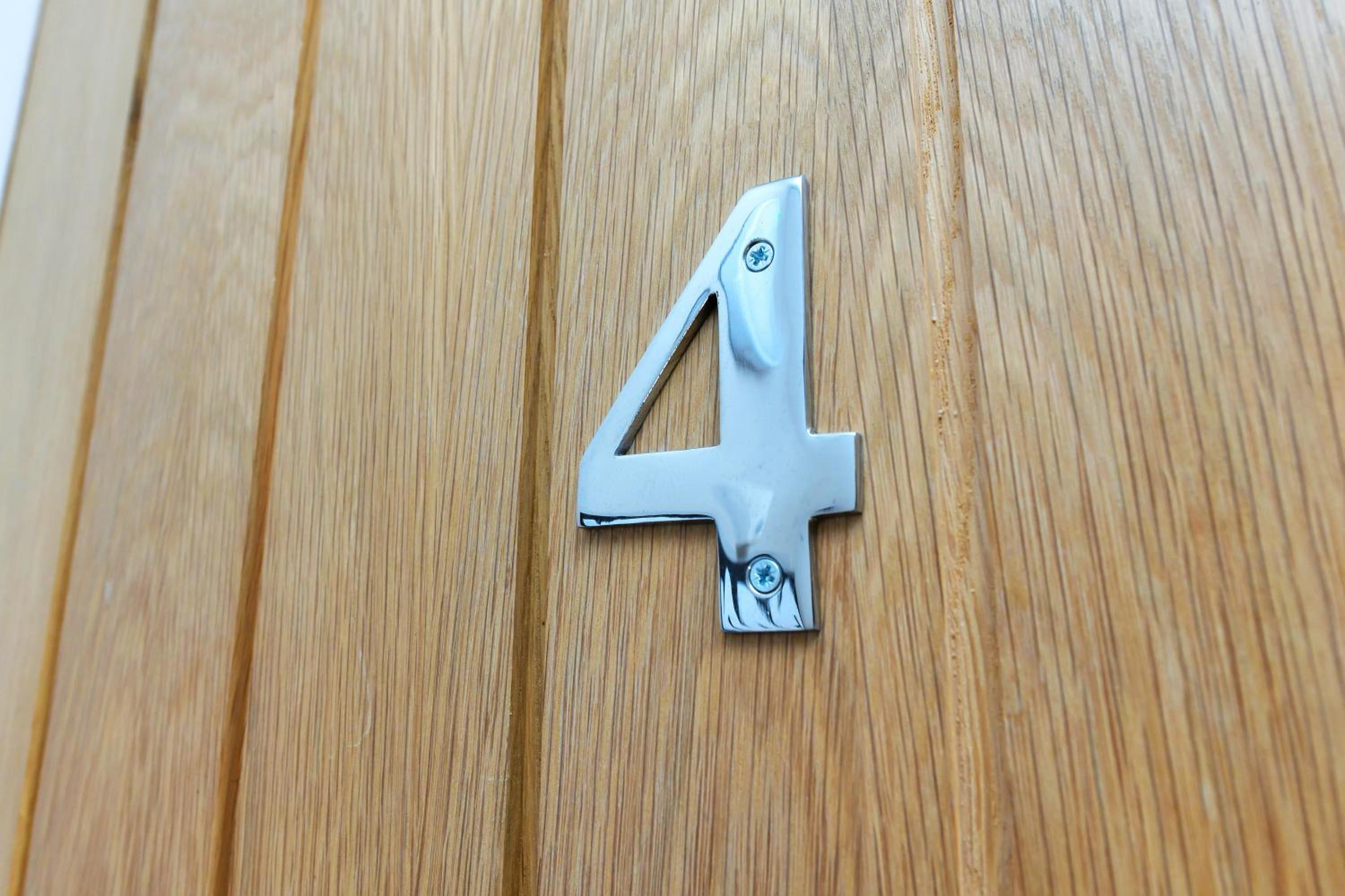 1-Bedroom City Centre Flat - Steps from Market Square