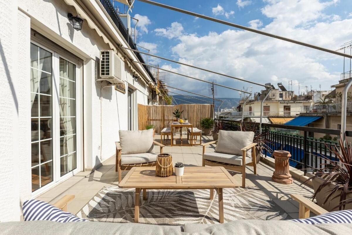 Eleni's Terrace in Ampelokipi