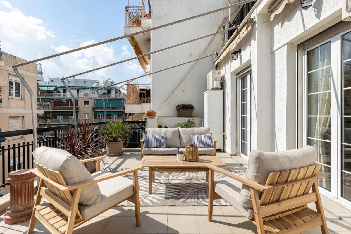 Eleni's Terrace in Ampelokipi