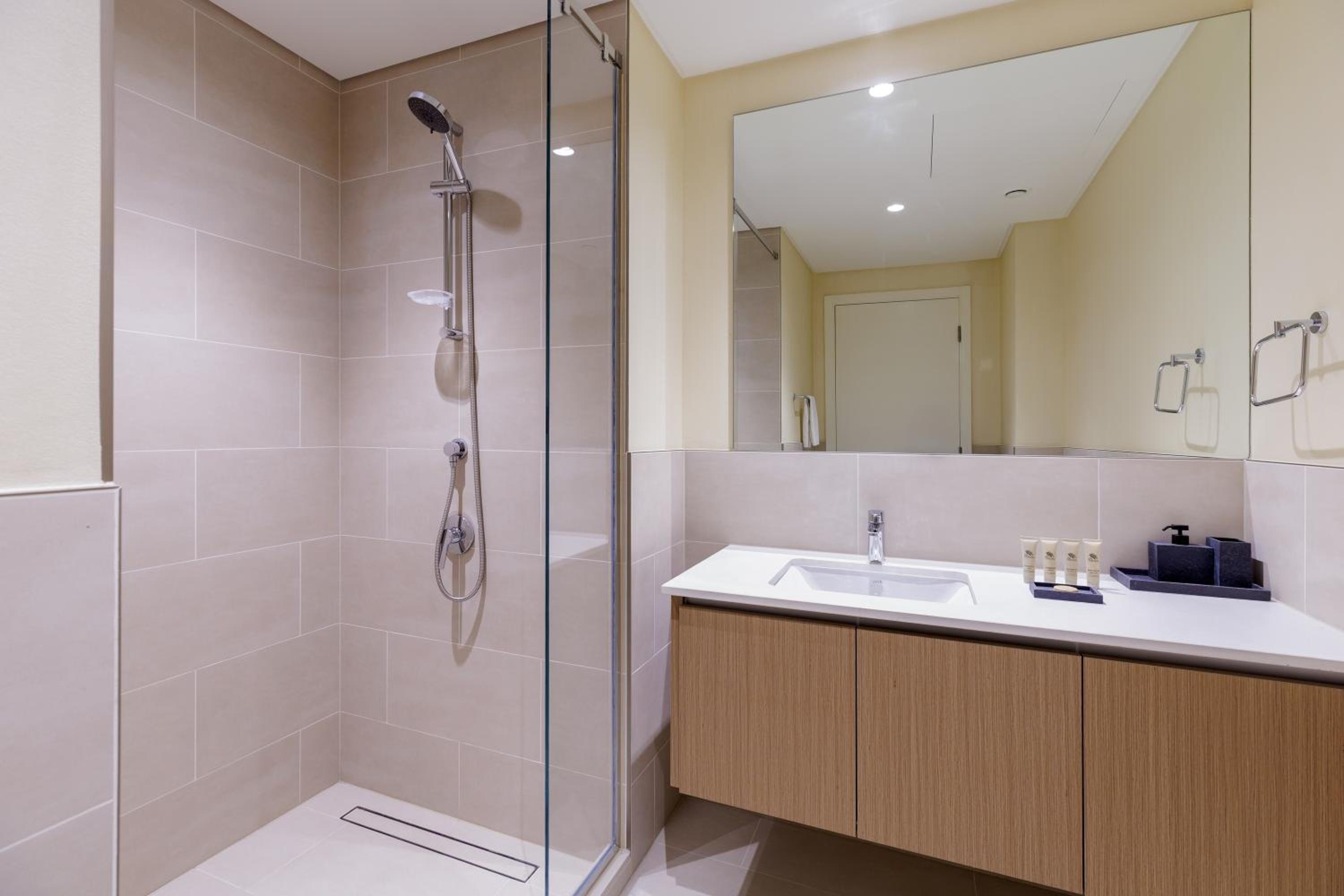 Maison Privee - Creekside Elegance with Canal Vws at Creek Beach