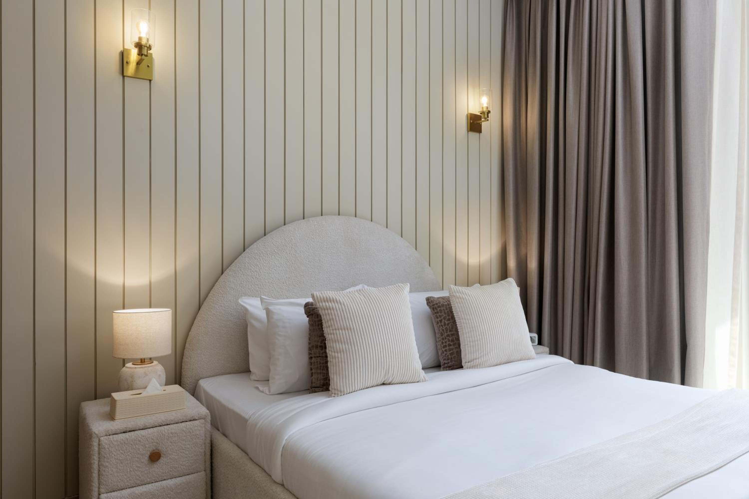 Maison Privee - Creekside Elegance with Canal Vws at Creek Beach
