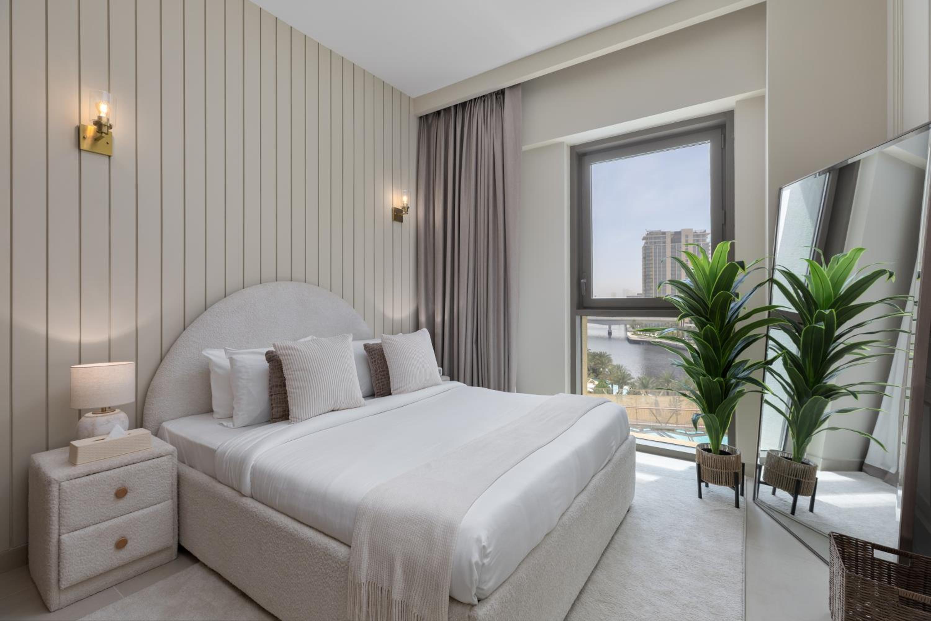 Maison Privee - Creekside Elegance with Canal Vws at Creek Beach